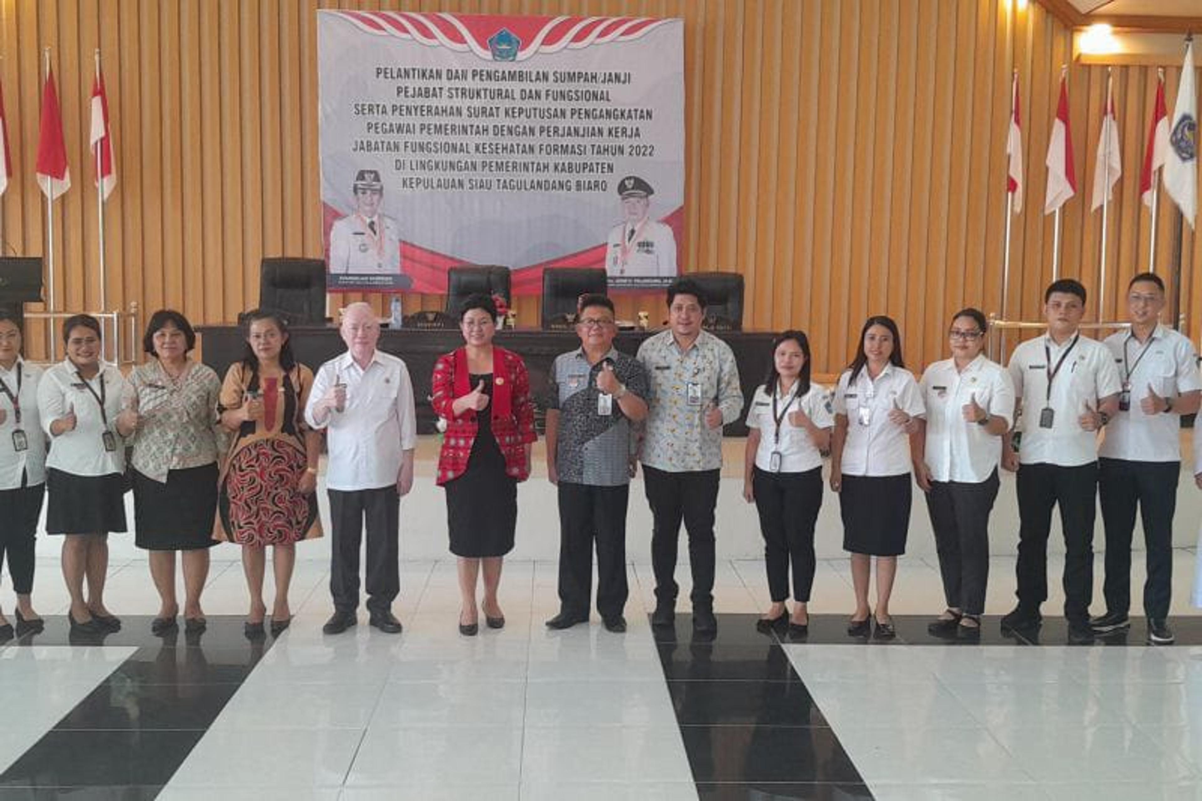 Evangelian Sasingen Serahkan SK Kepada 54 PPPK