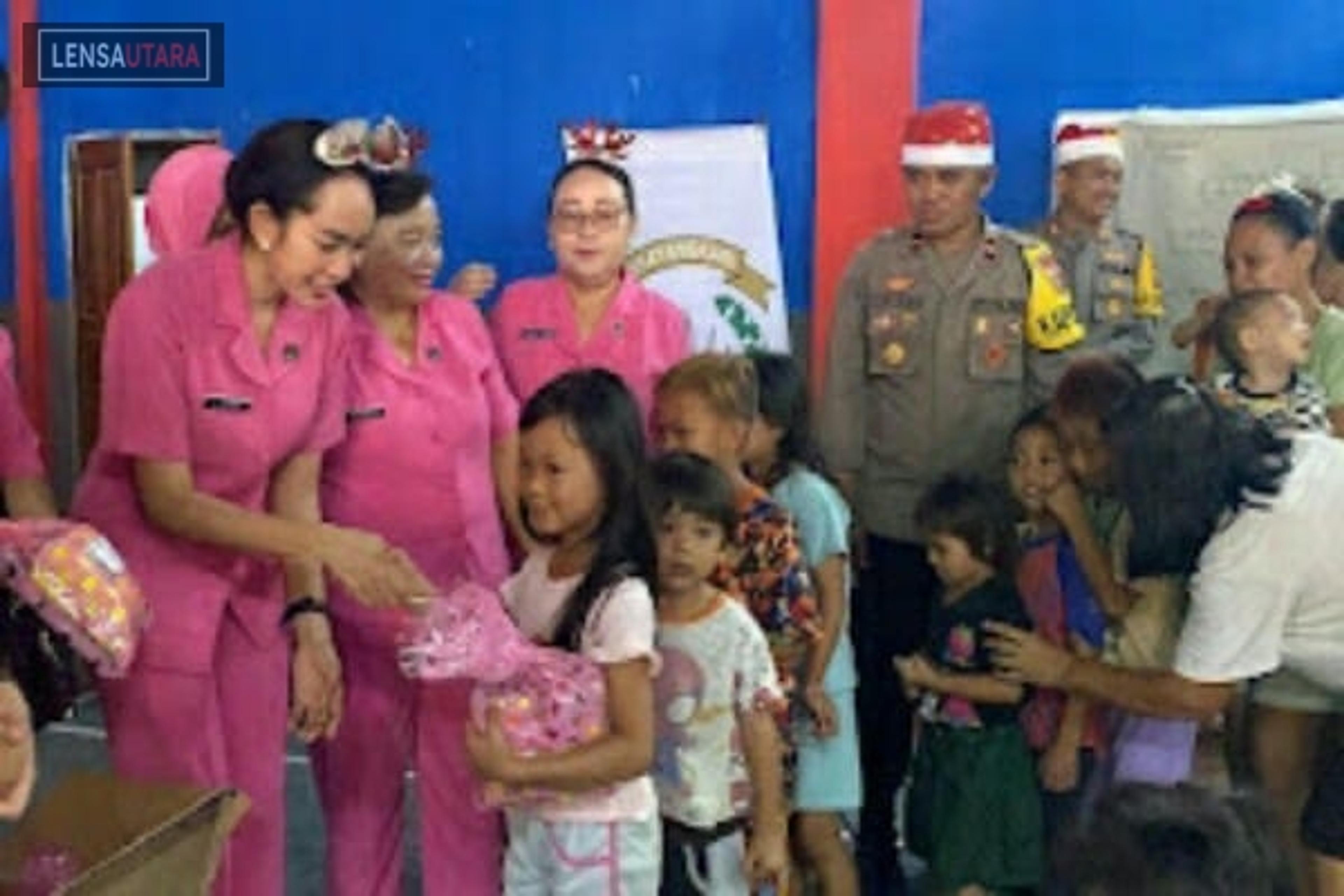 Polres Minsel dan Bhayangkari Gelar Baksos Tali Asih kepada Warga Kurang Mampu