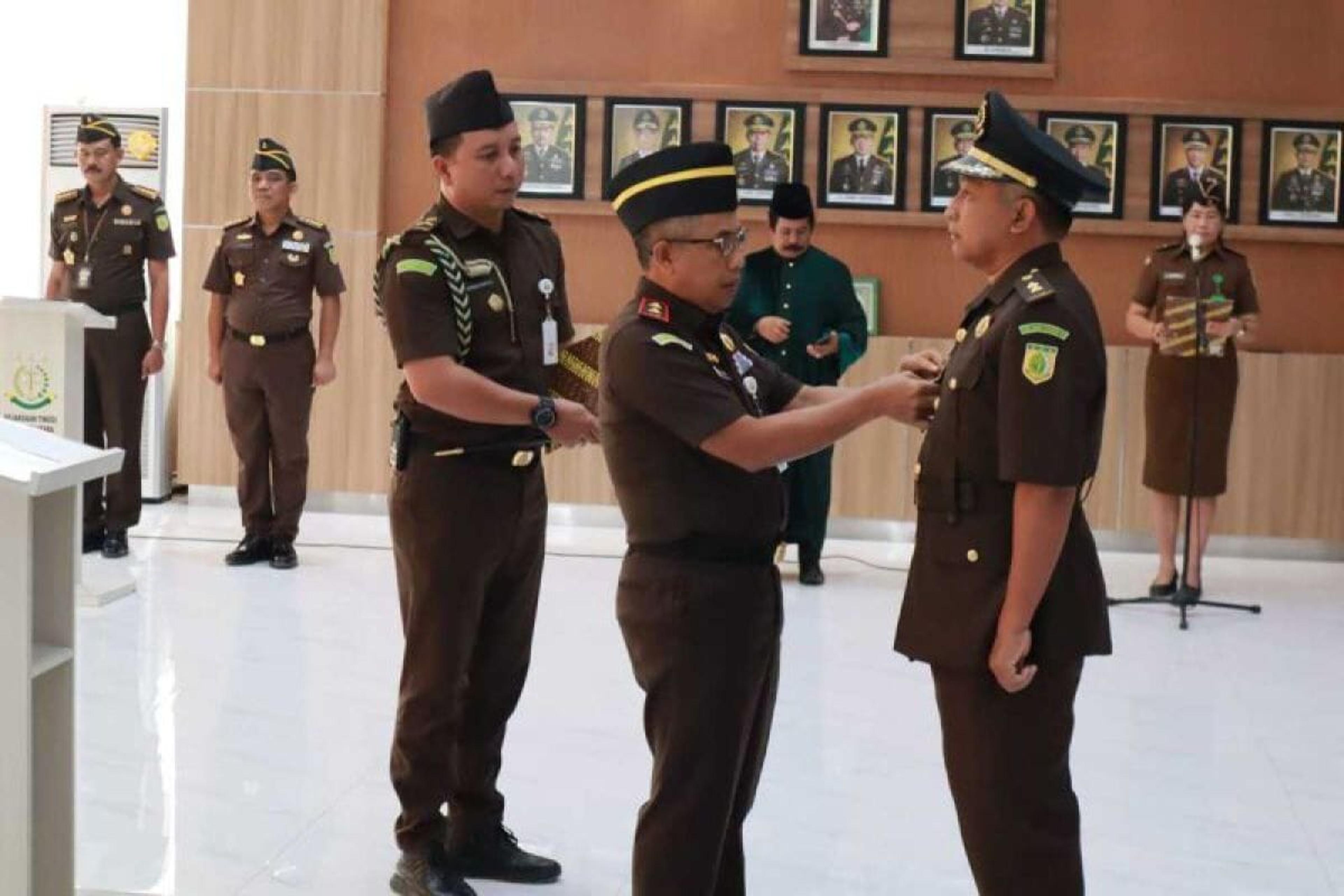 Kajati Lantik Asisten Pembinaan Kejati Sulawesi Utara
