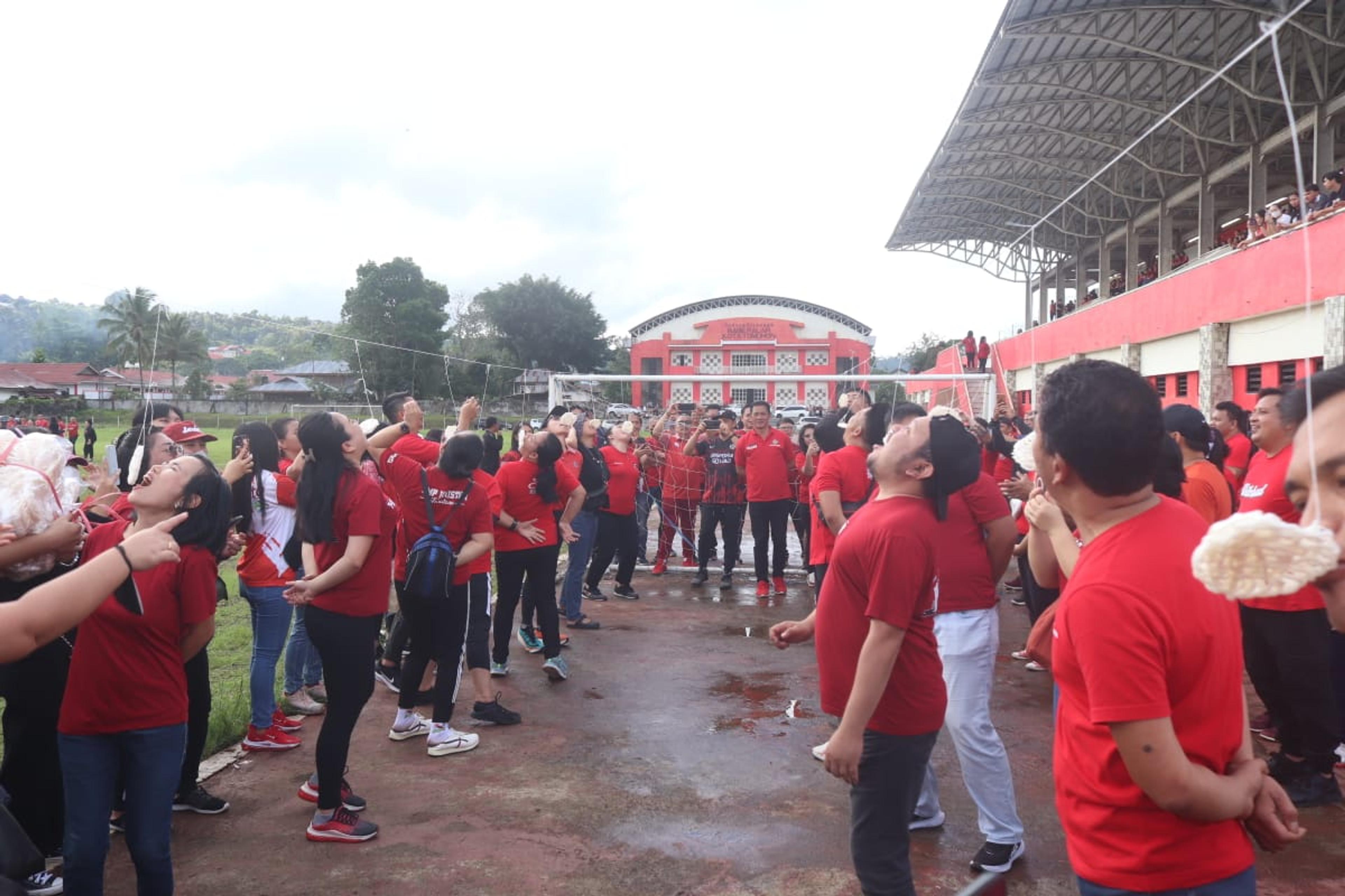 Rayakan Hut ke-21 Kota Tomohon, Pemkot Gelar Jalan Sehat