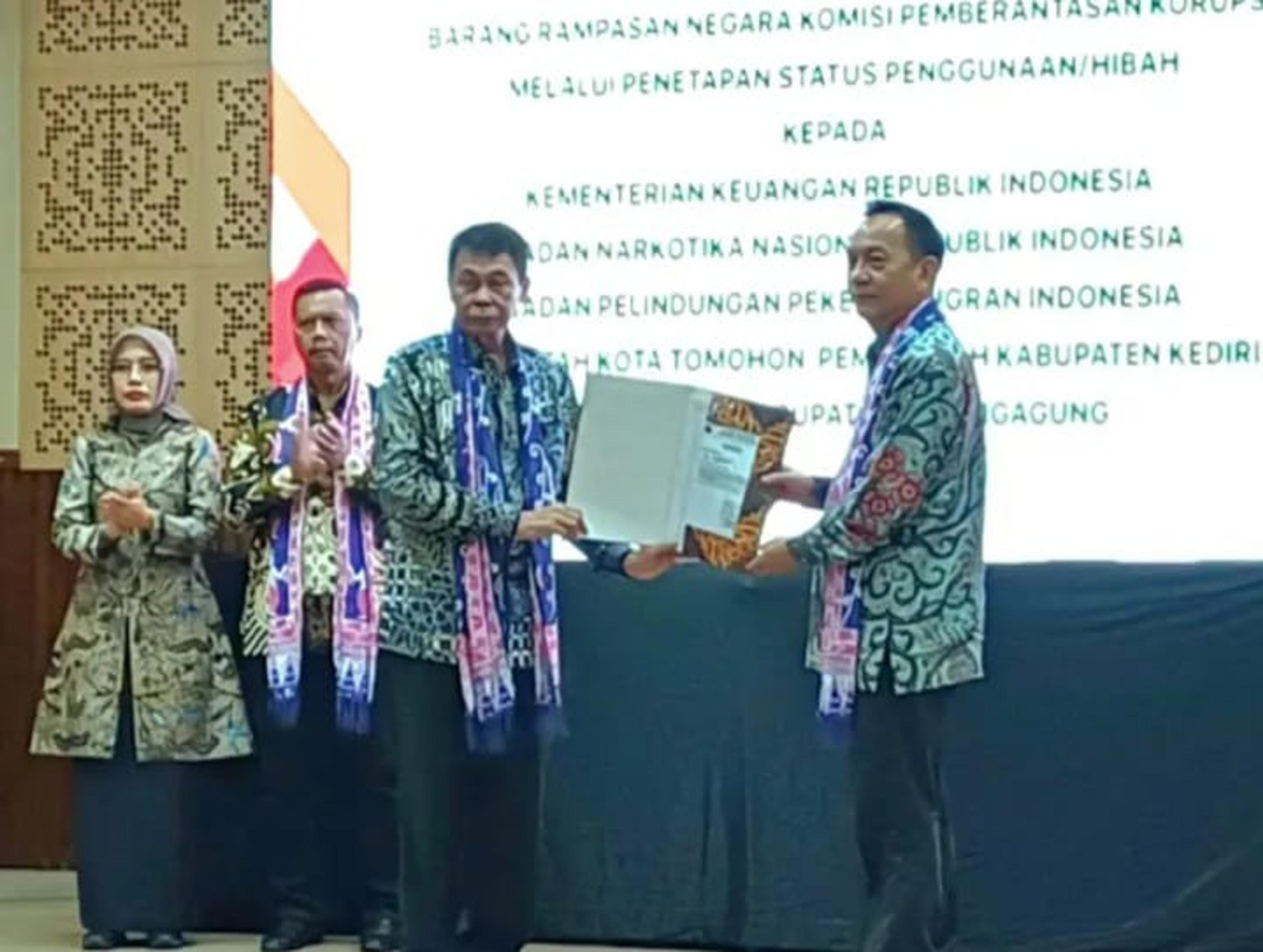 KPK Hibahkan Tanah Hasil Rampasan Korupsi di Woloan ke Pemkot Tomohon