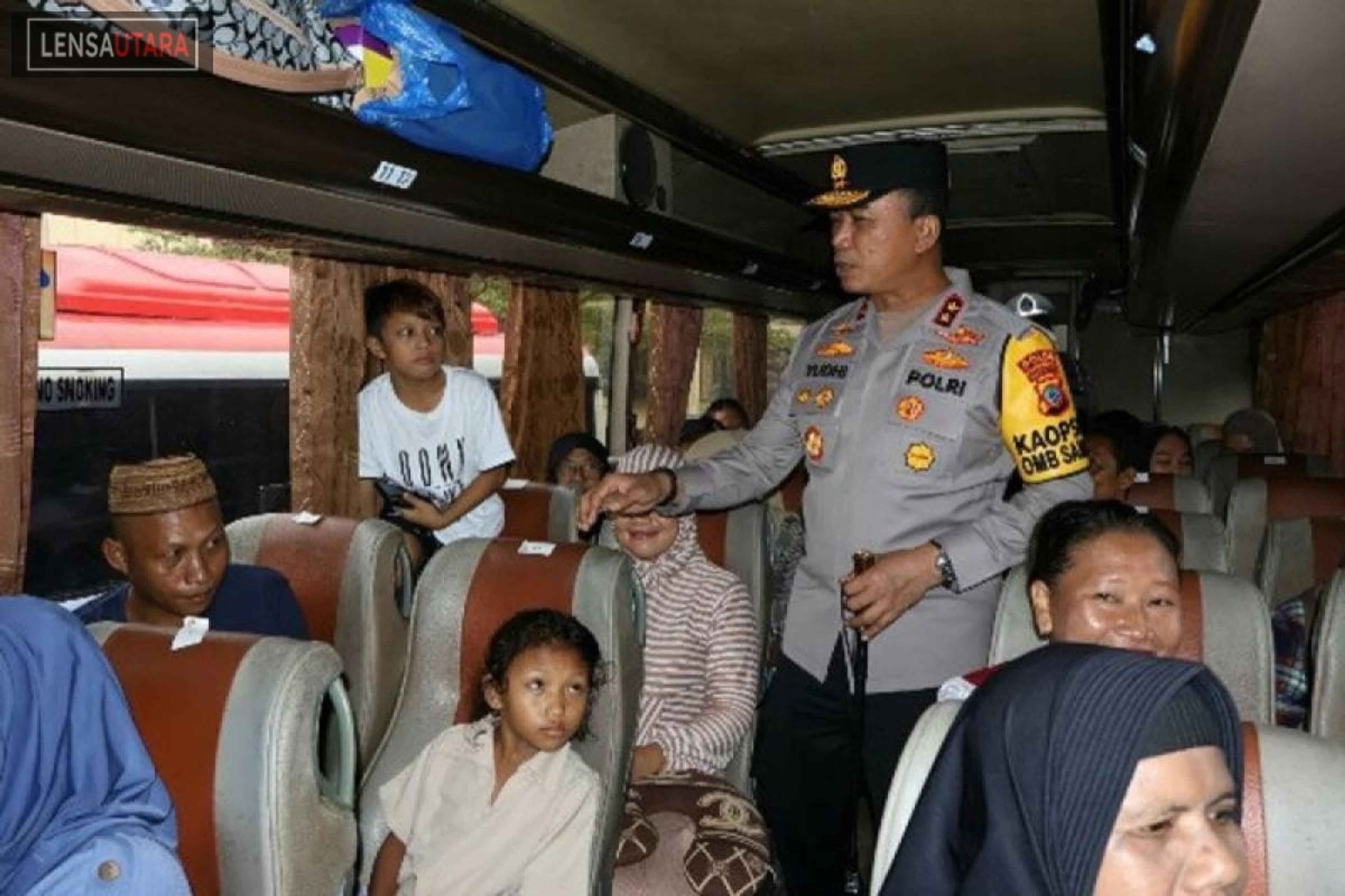 Kapolda Sulut Melepas Rombongan Mudik Gratis Lebaran 2024