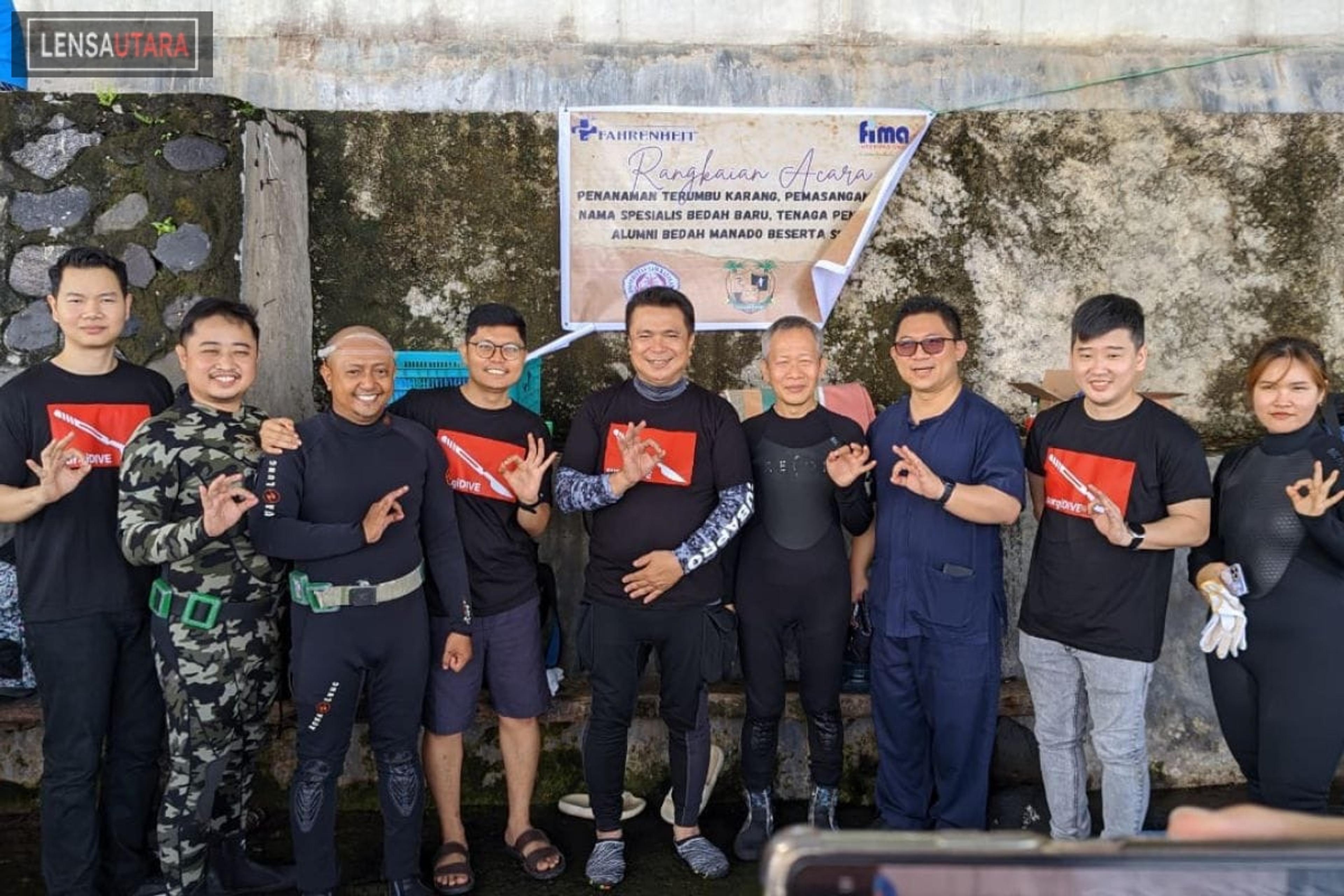 Komunitas Dokter Bedah Manado Tanam Terumbu Karang di Pantai Malalayang