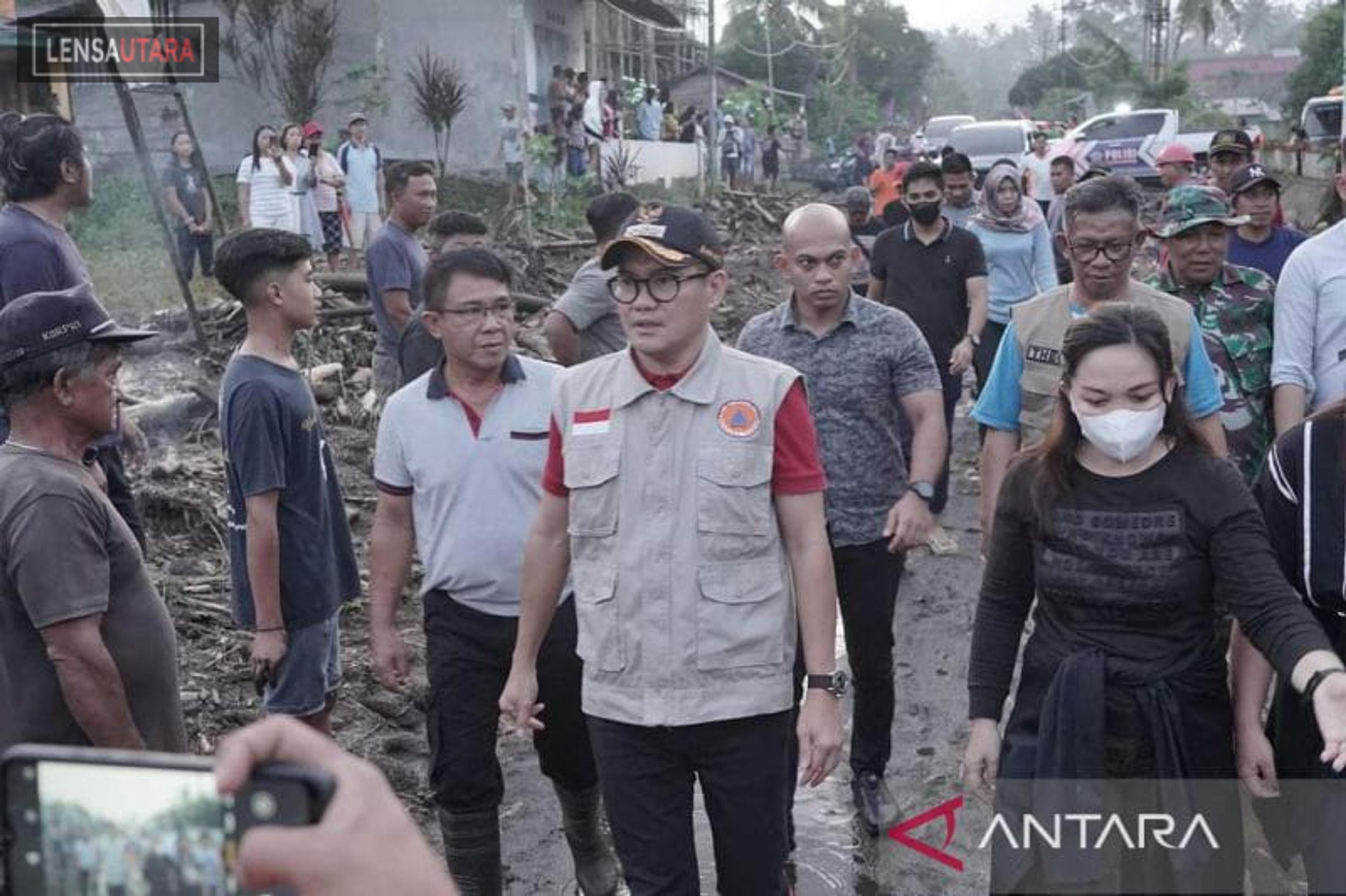 Pemkab Minahasa Utara dan TNI Bersihkan Sisa Banjir Bandang Klabat