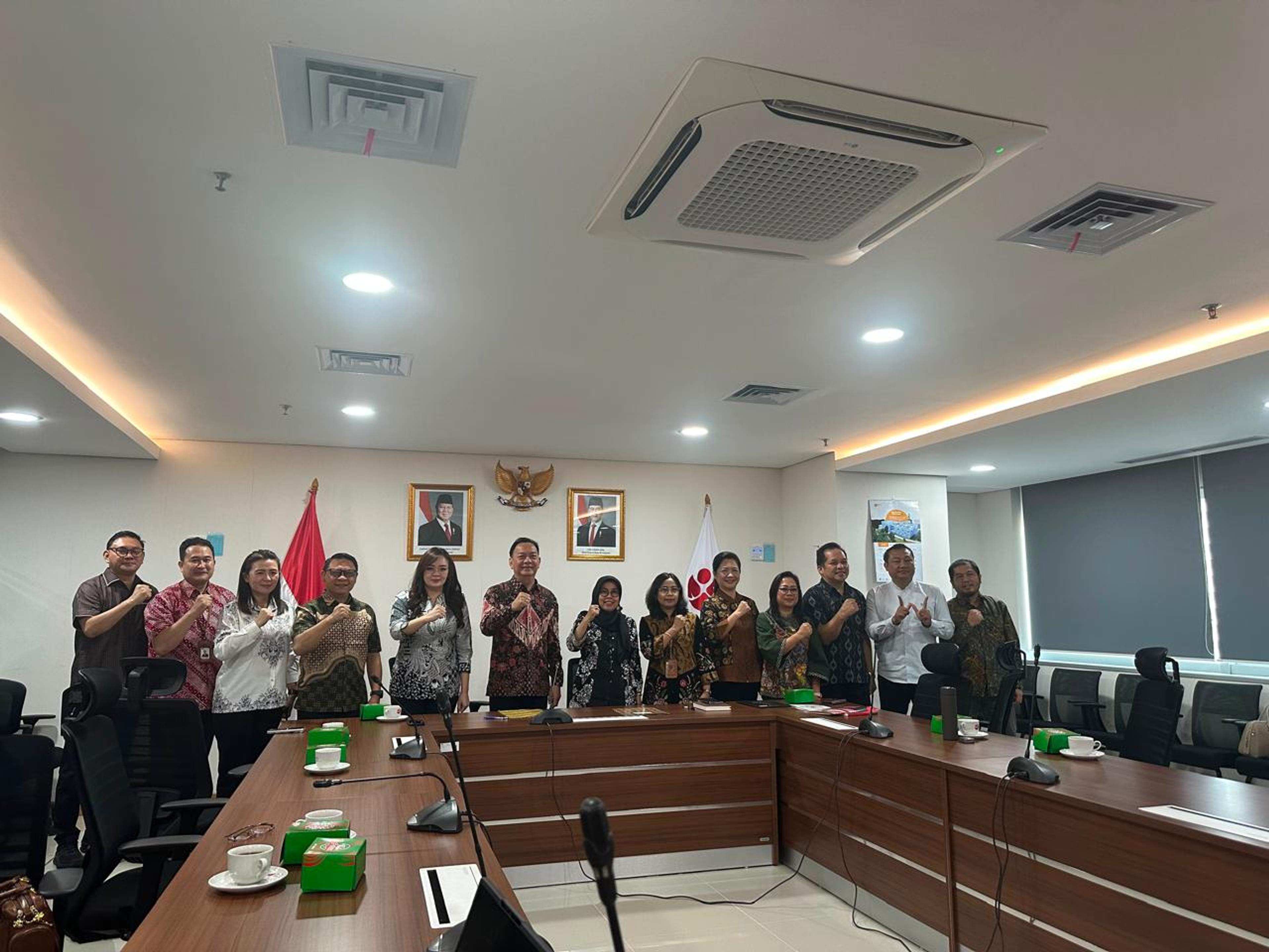 Suasana Serah Terima Barang Milik Negara (BMN) dan Dokumen Kepemilikan atas pelaksanaan Hibah BMN dari Badan Riset dan Inovasi Nasional kepada Pemerintah Kota Tomohon. (Ist)