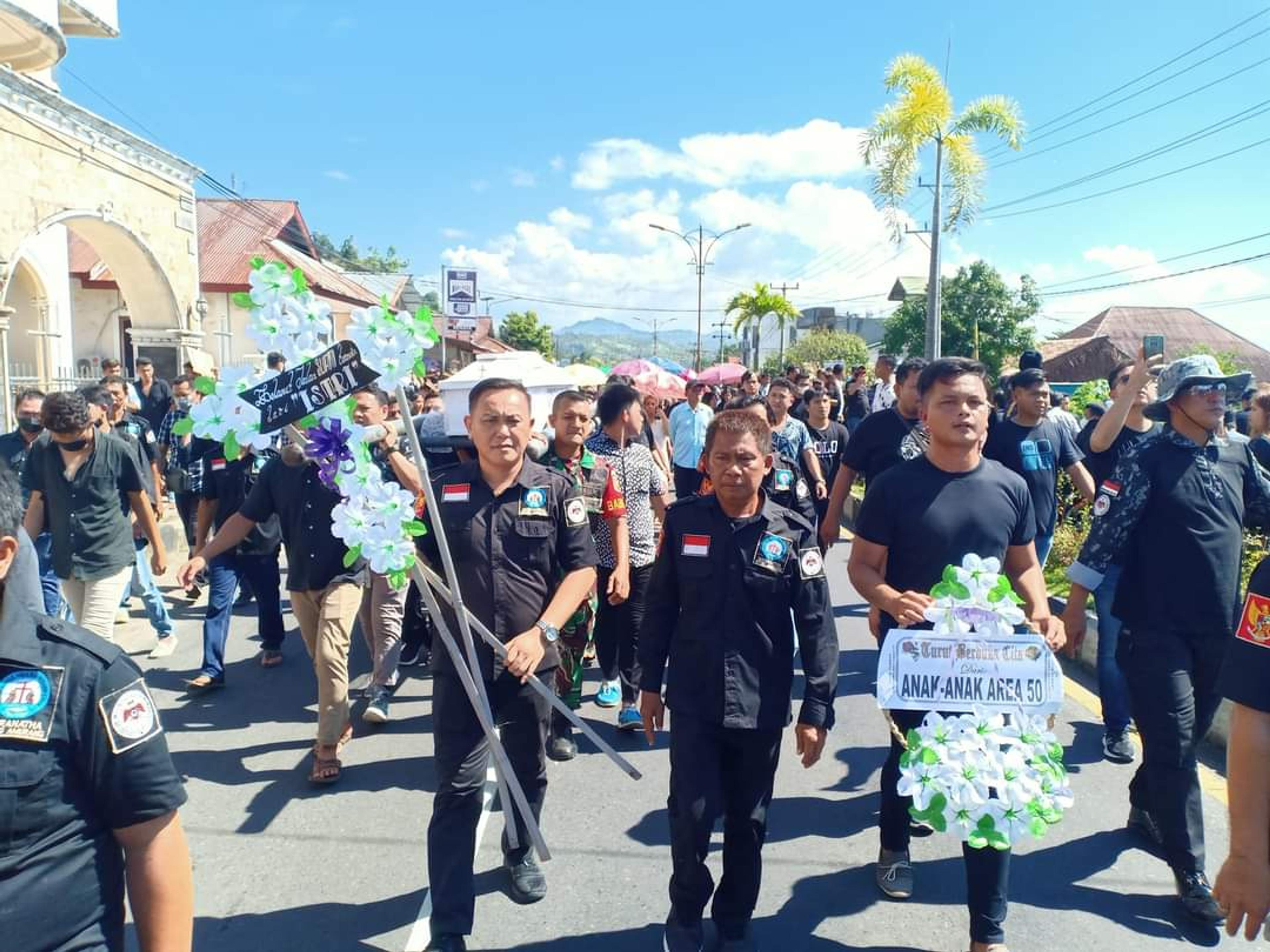 Ratusan Personel Polisi, Kawal Pemakaman Korban Tawuran Bitung vs Ranomea