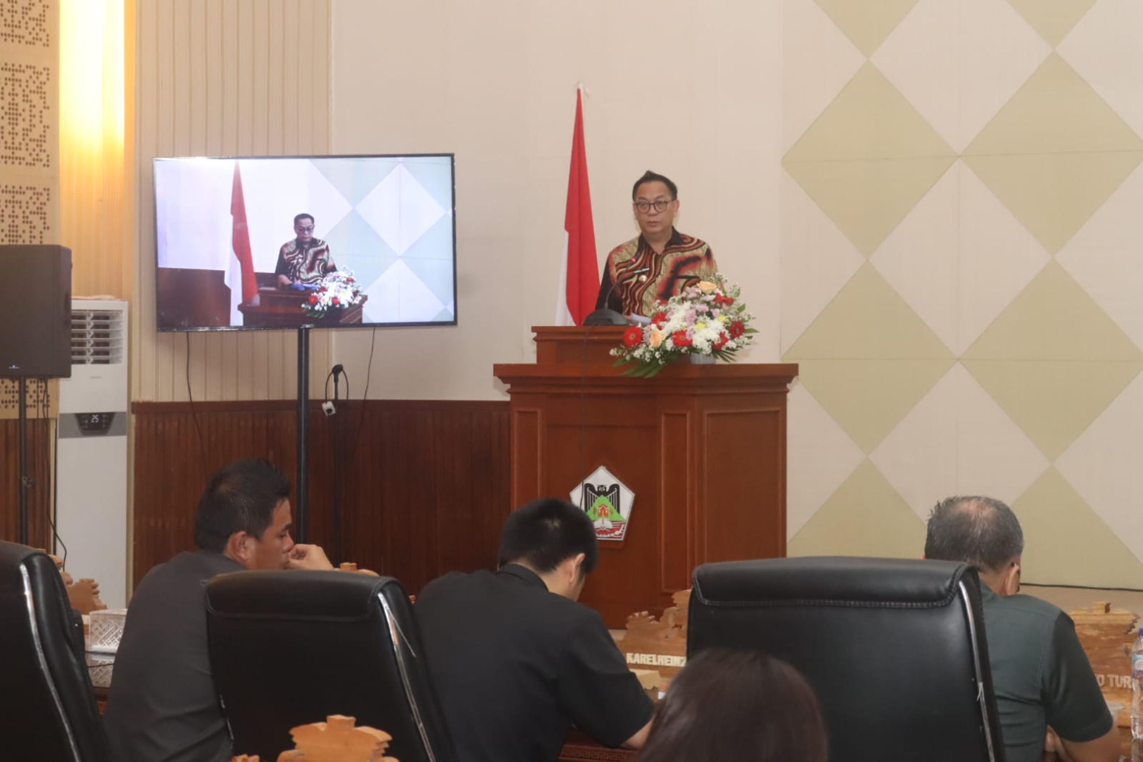 Wali Kota Tomohon Caroll Senduk, S.H. menghadiri sekaligus menyampaikan pendapat akhir Pemerintah Kota Tomohon pada Rapat Paripurna DPRD Kota Tomohon tentang Perubahan APBD 2026. (Ist)