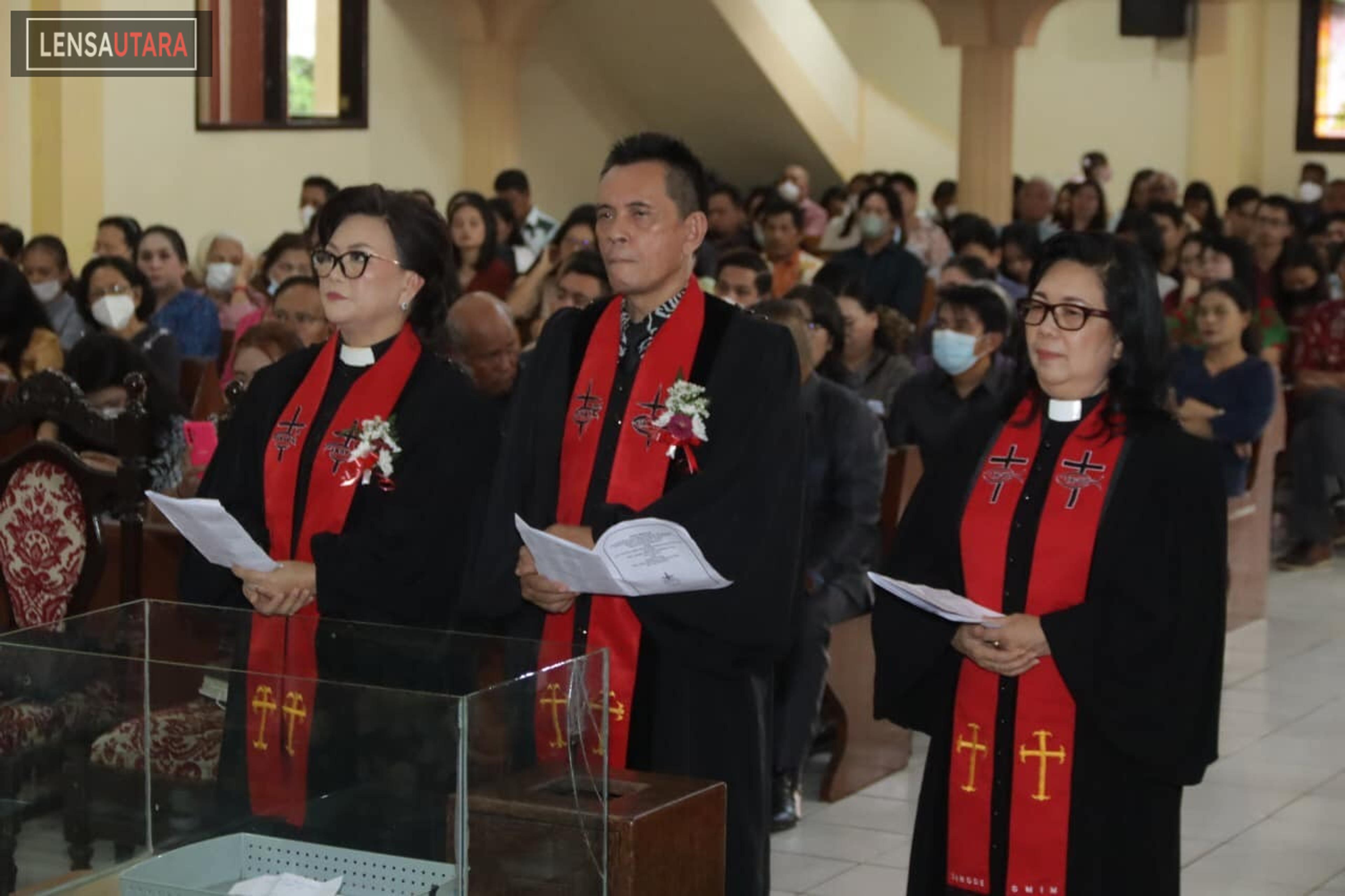 Pdt. Julien Sagai-Karwur Gantikan Pdt. Royke Kaunang Sebagai Ketua Jemaat Pniel Kakaskasen