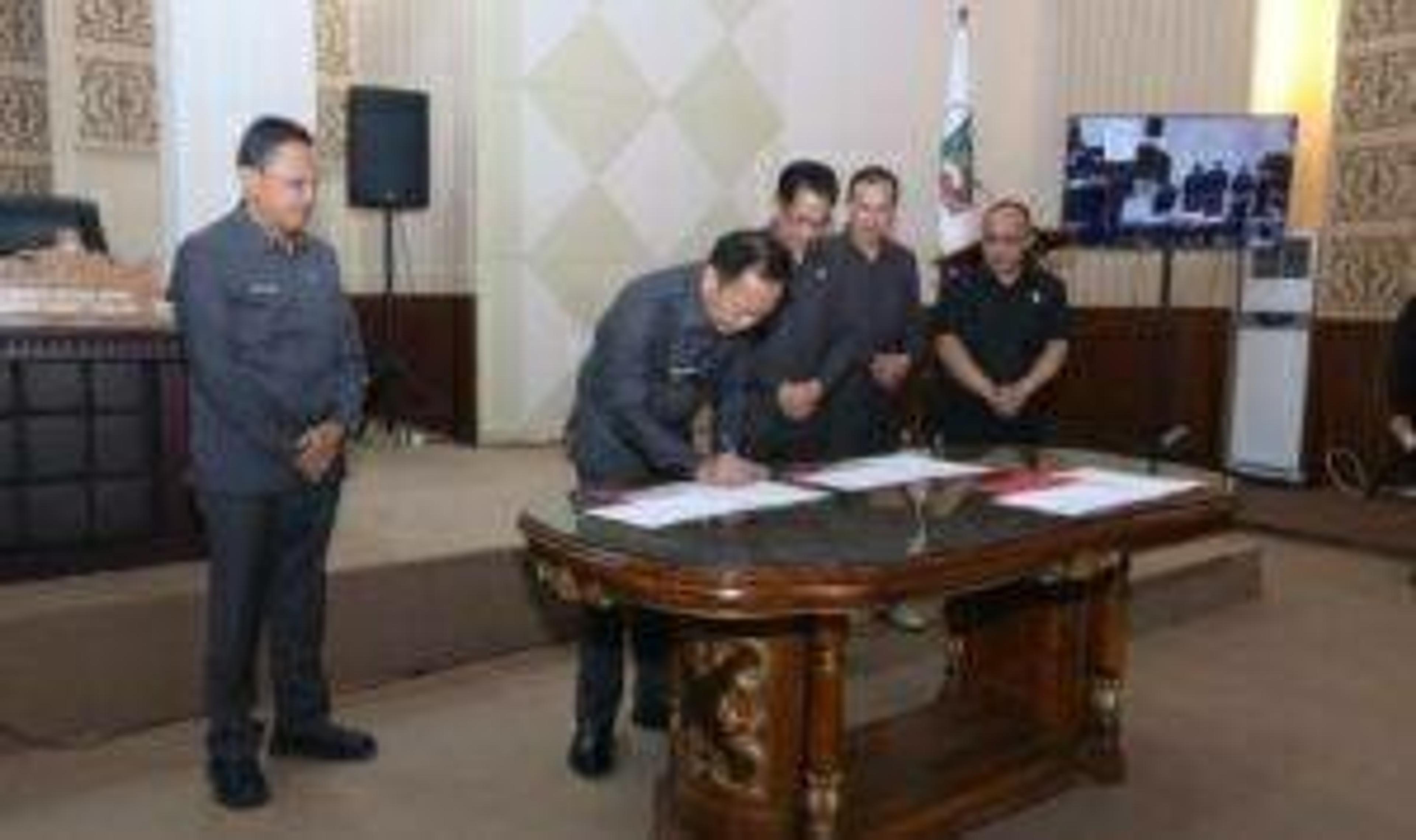 Komitmen Tata Kelola Tertib, Transparan dan Akuntabel, Caroll Senduk Pertanggungjawabkan APBD 2025 di Paripurna DPRD Tomohon