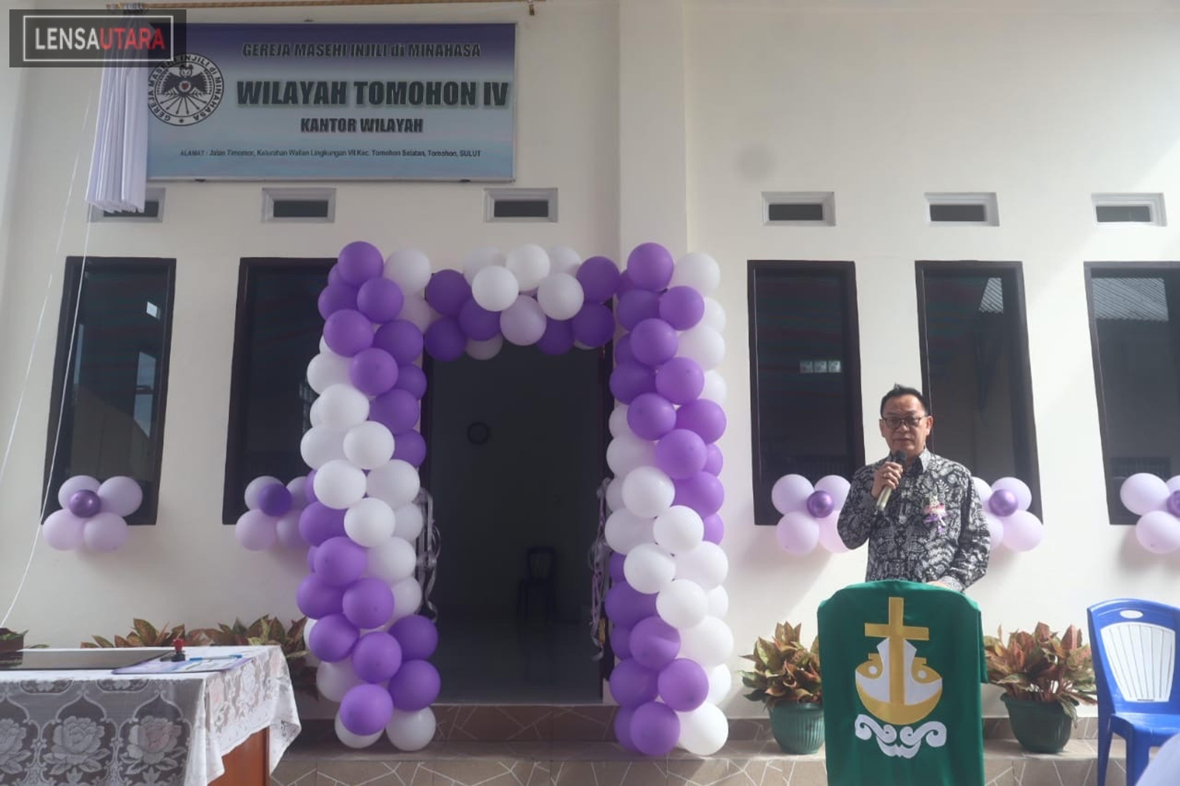 Resmikan Kantor Wilayah Tomohon IV, Walikota CS Ajak Jemaat Bersinergi Dengan Pemerintah
