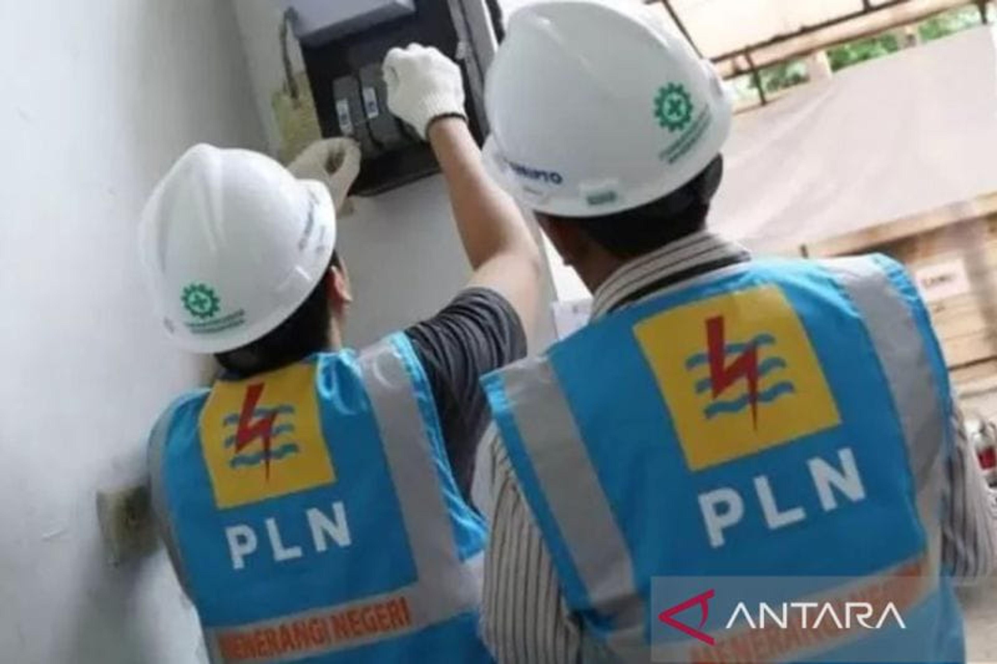 PLN Salurkan Listrik Hijau Perusahaan Konstruksi di Kota Manado