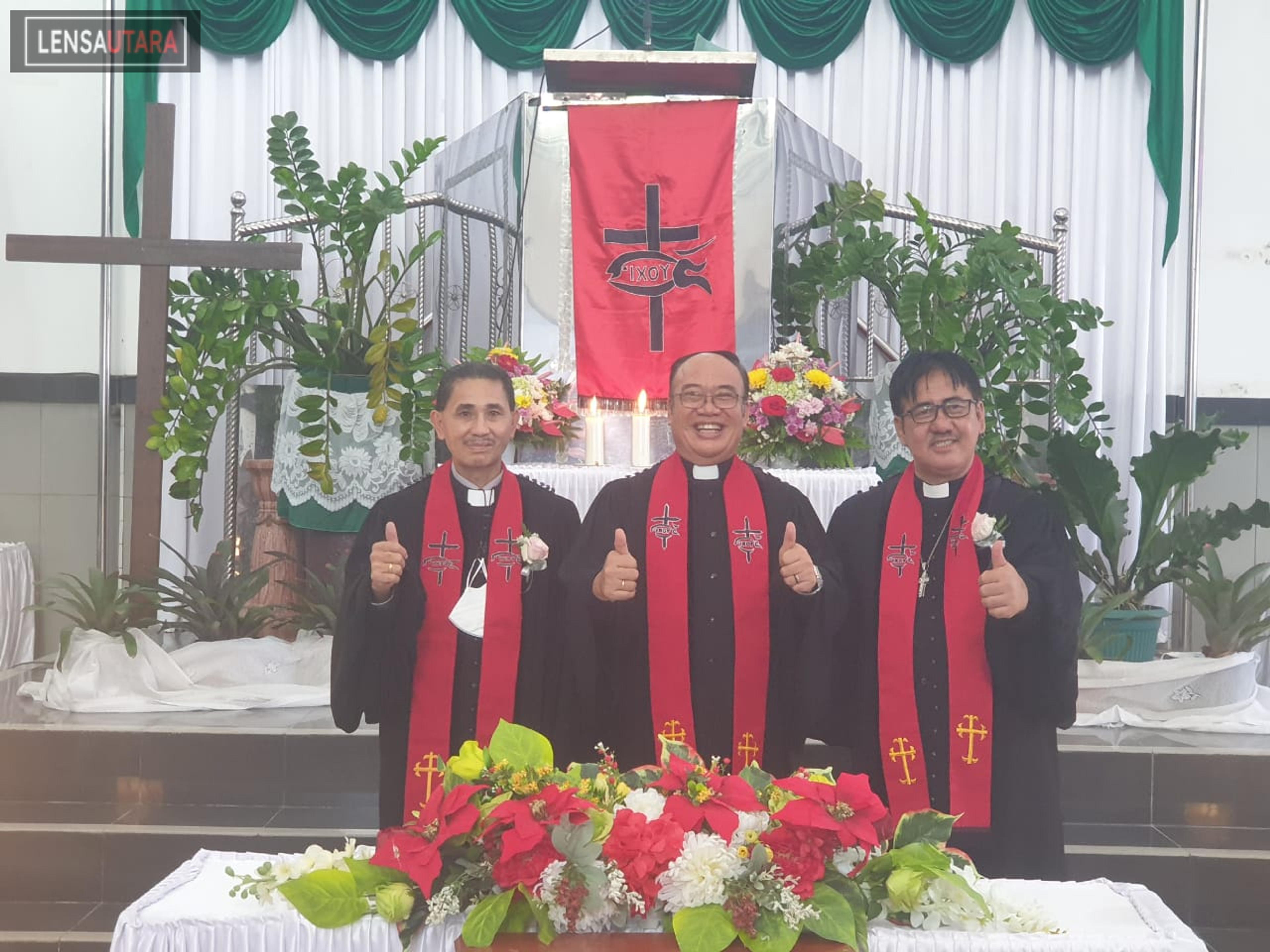 Pdt. H. Manopo Gantikan Pdt. S. Manengkey Sebagai Ketua Jemaat GMIM Elim Kolongan Tomohon