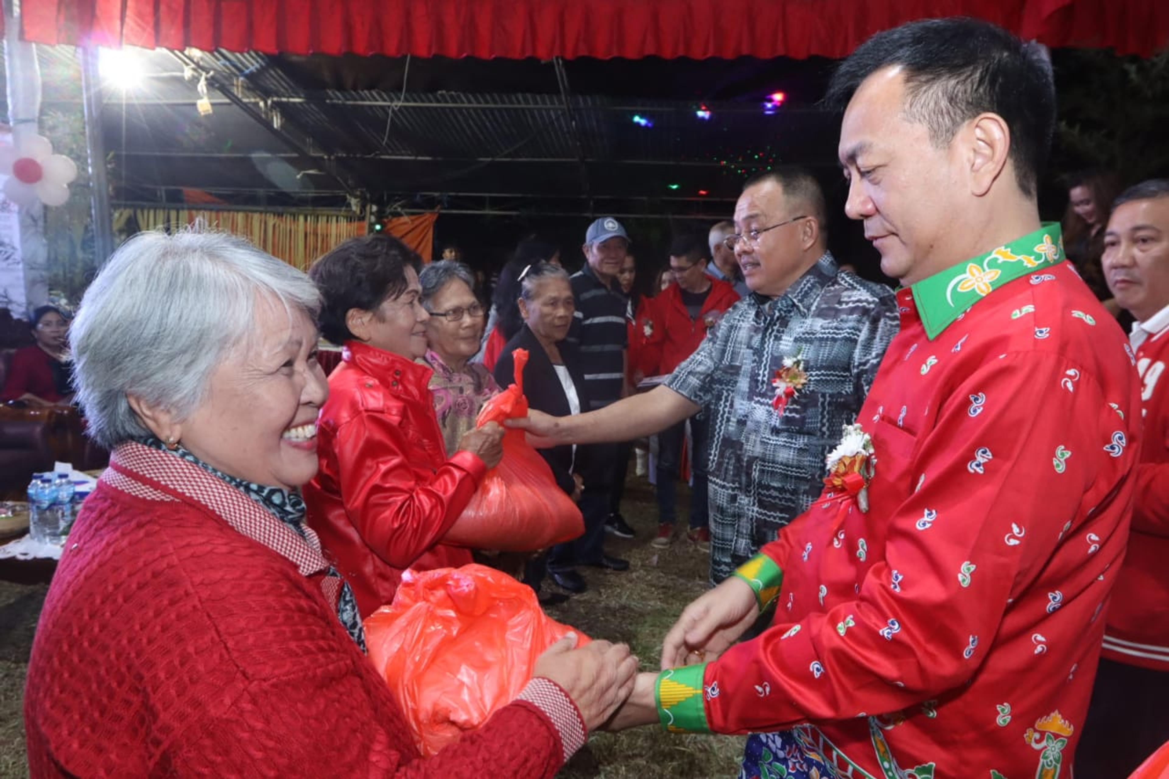 Kelurahan Kamasi Satu Rayakan HUT Ke-15, Caroll: Kebersamaan Warga Luar Biasa