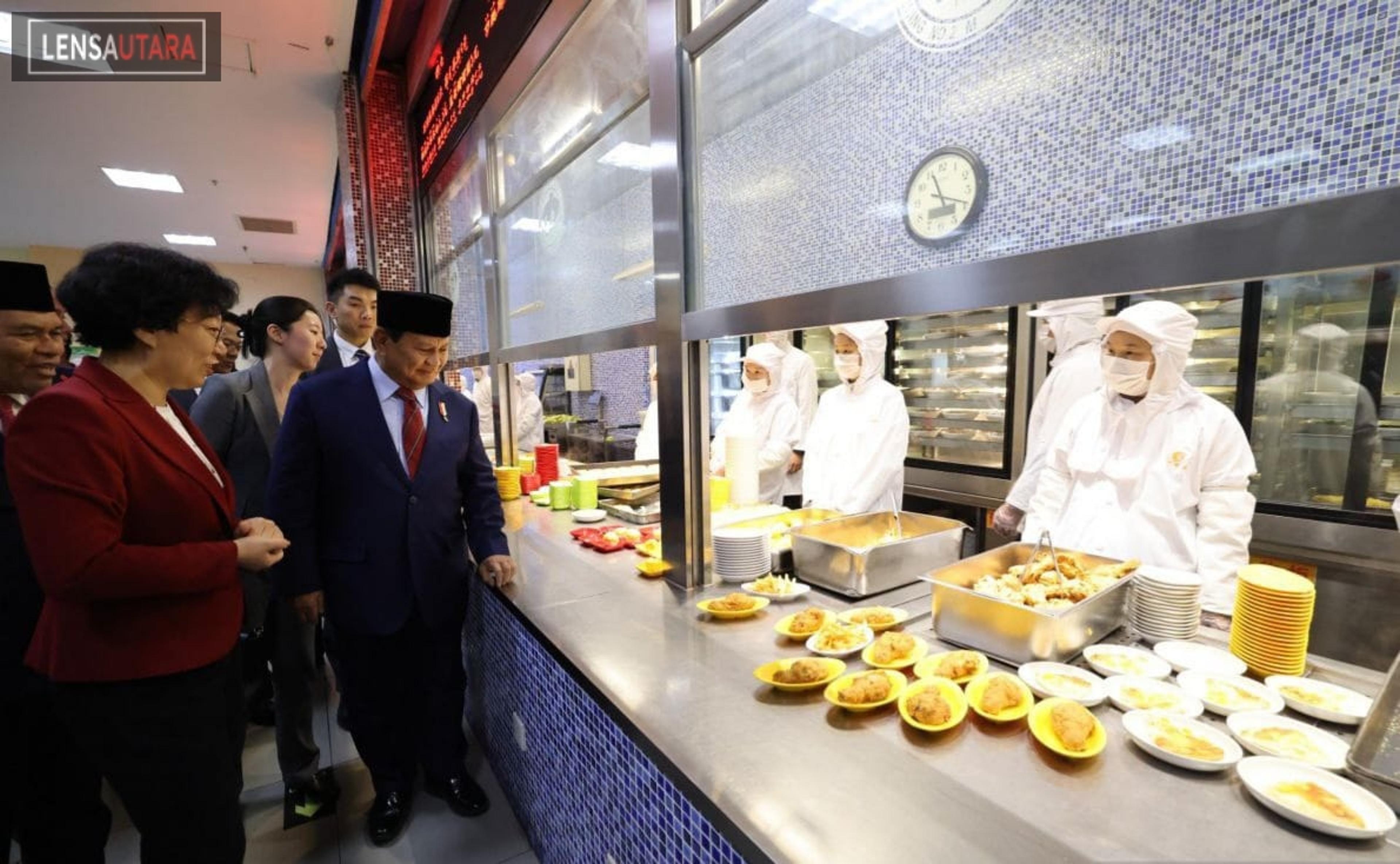 Menhan Prabowo Pelajari Program Makan Siang Gratis di Sekolah China