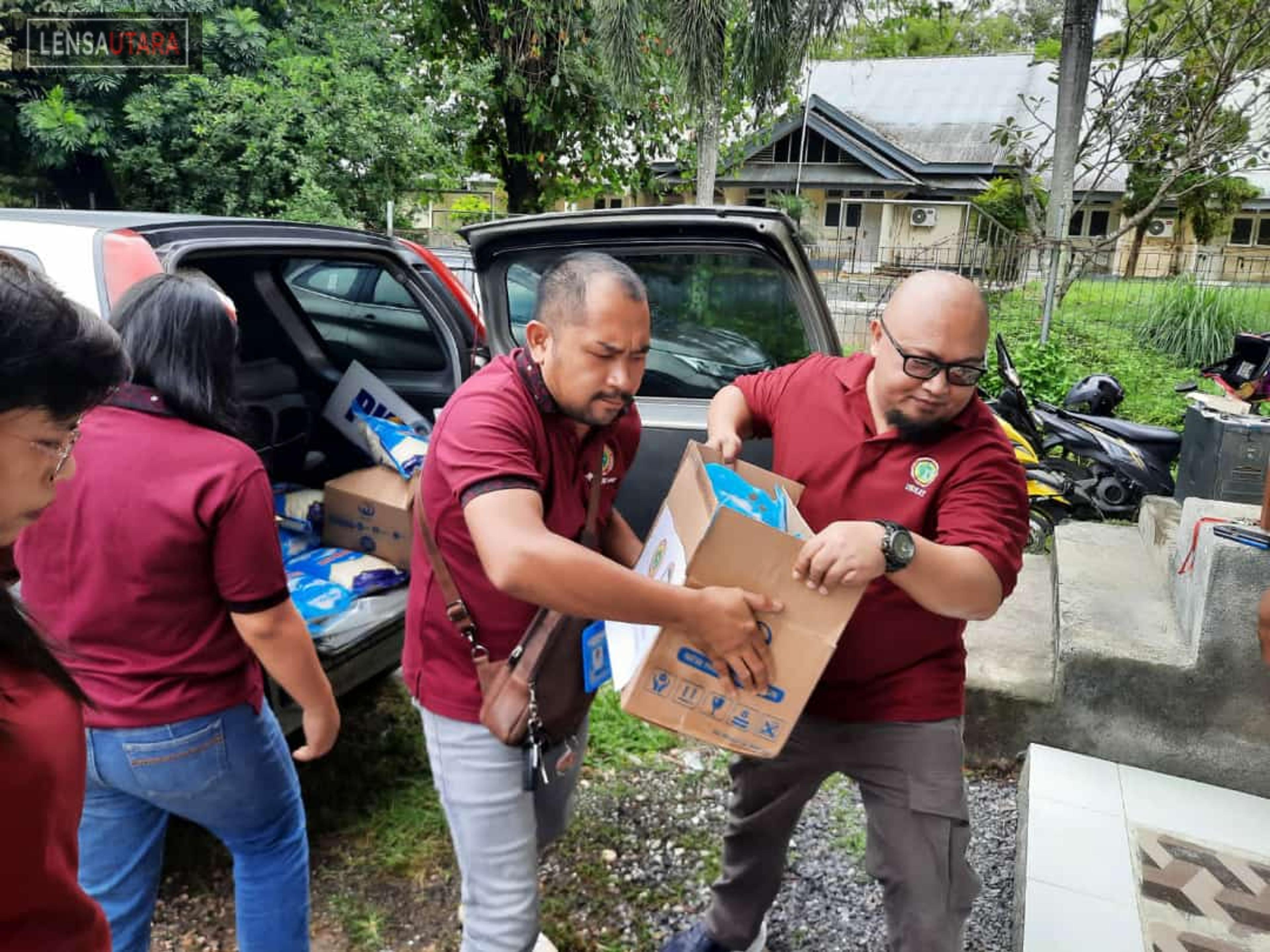 BAPENA PPNI Tomohon Serahkan Bantuan Sembako Bagi Korban Banjir Manado