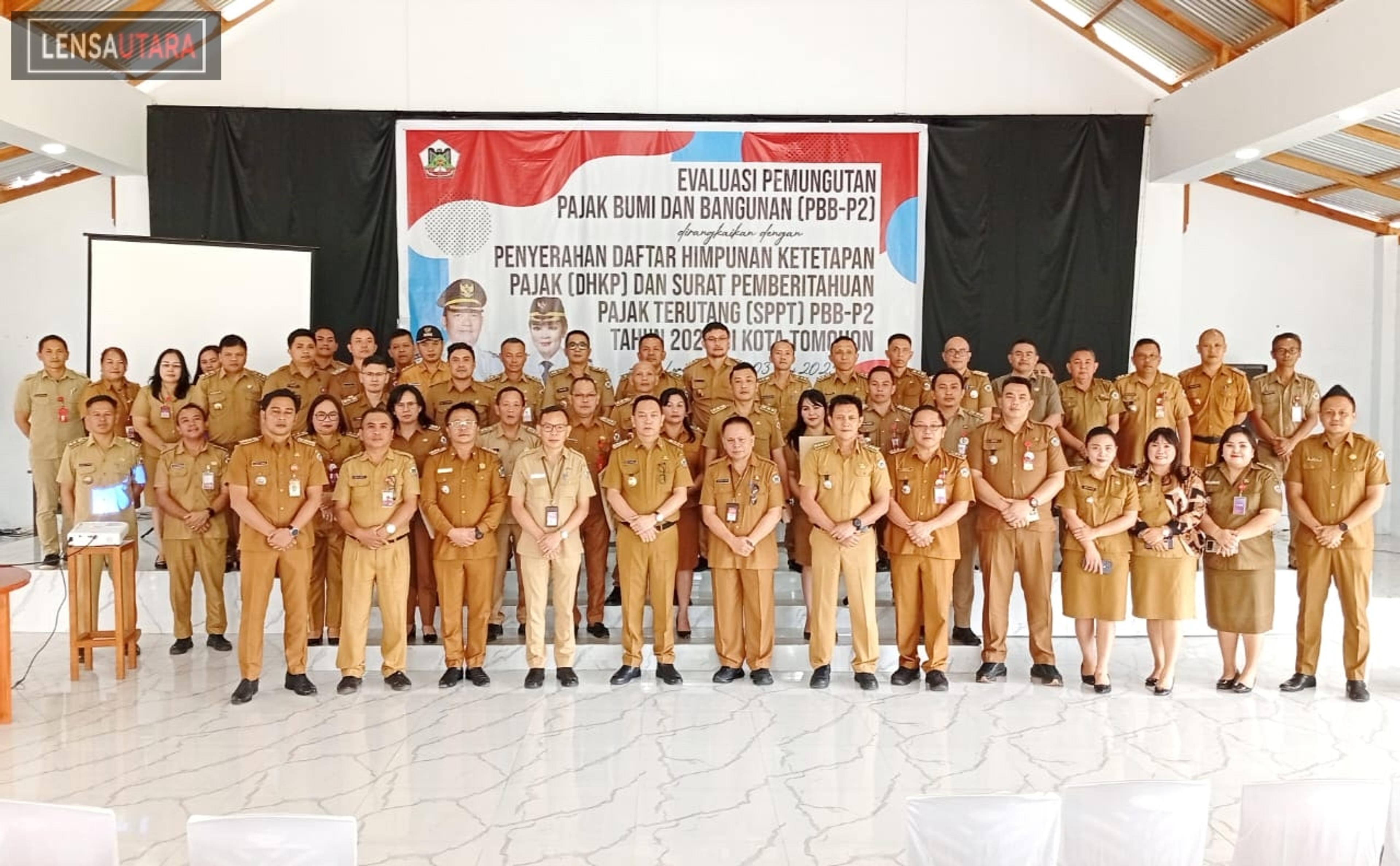 Walikota Caroll Apresiasi 3 Kelurahan yang Berhasil dalam Pencapaian PBB-P2