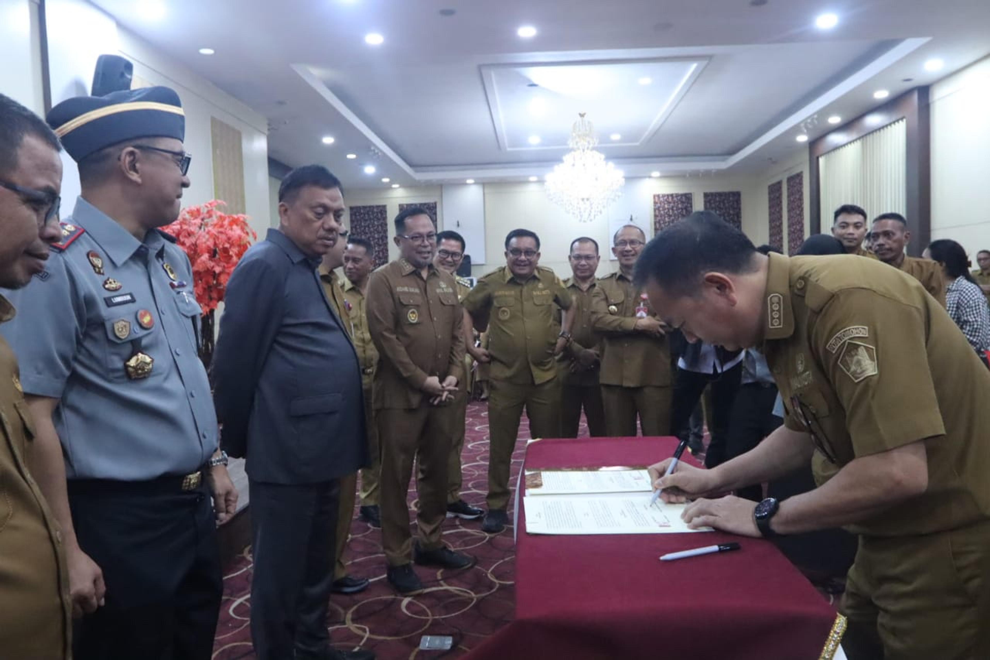 Pemkot Tomohon Terima Penghargaan Peduli Hak Asasi Manusia