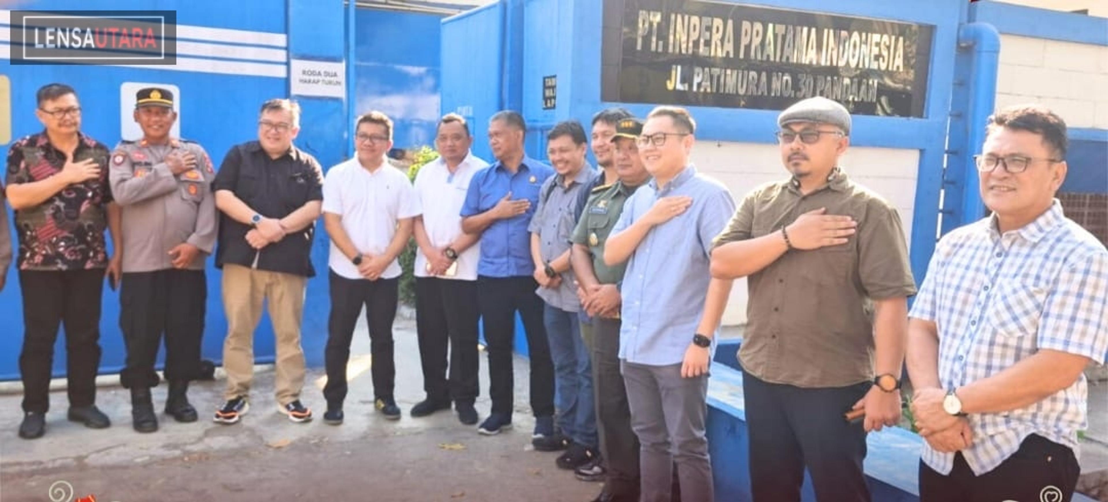 KPU-Bawaslu-Forkopimda Sulut Tinjau Langsung Kick Off Cetak Surat Suara Pilkada di Jatim