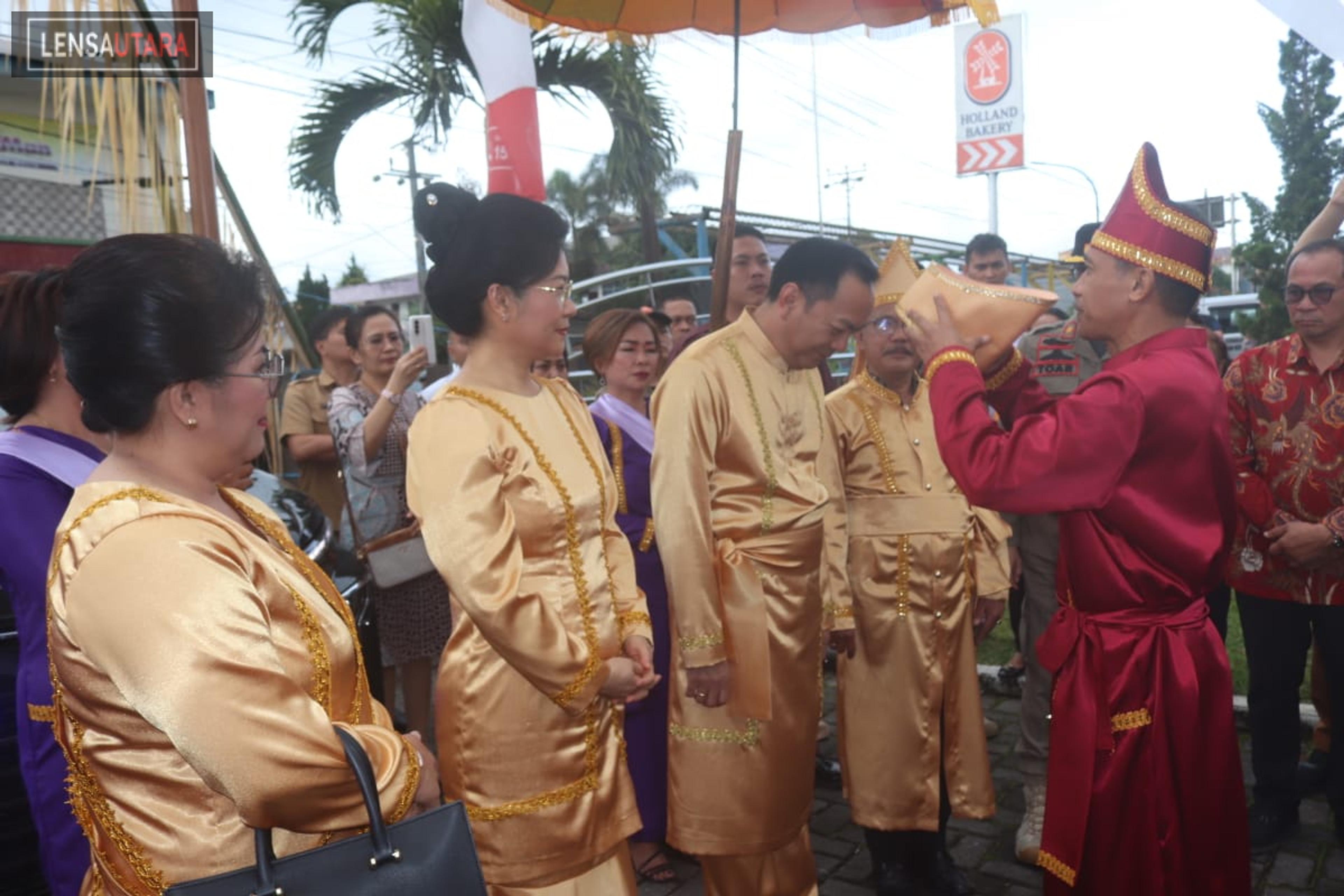 Hadiri Ibadah Syukur Adat Tulude, Walikota Senduk Sampaikan Hal Ini