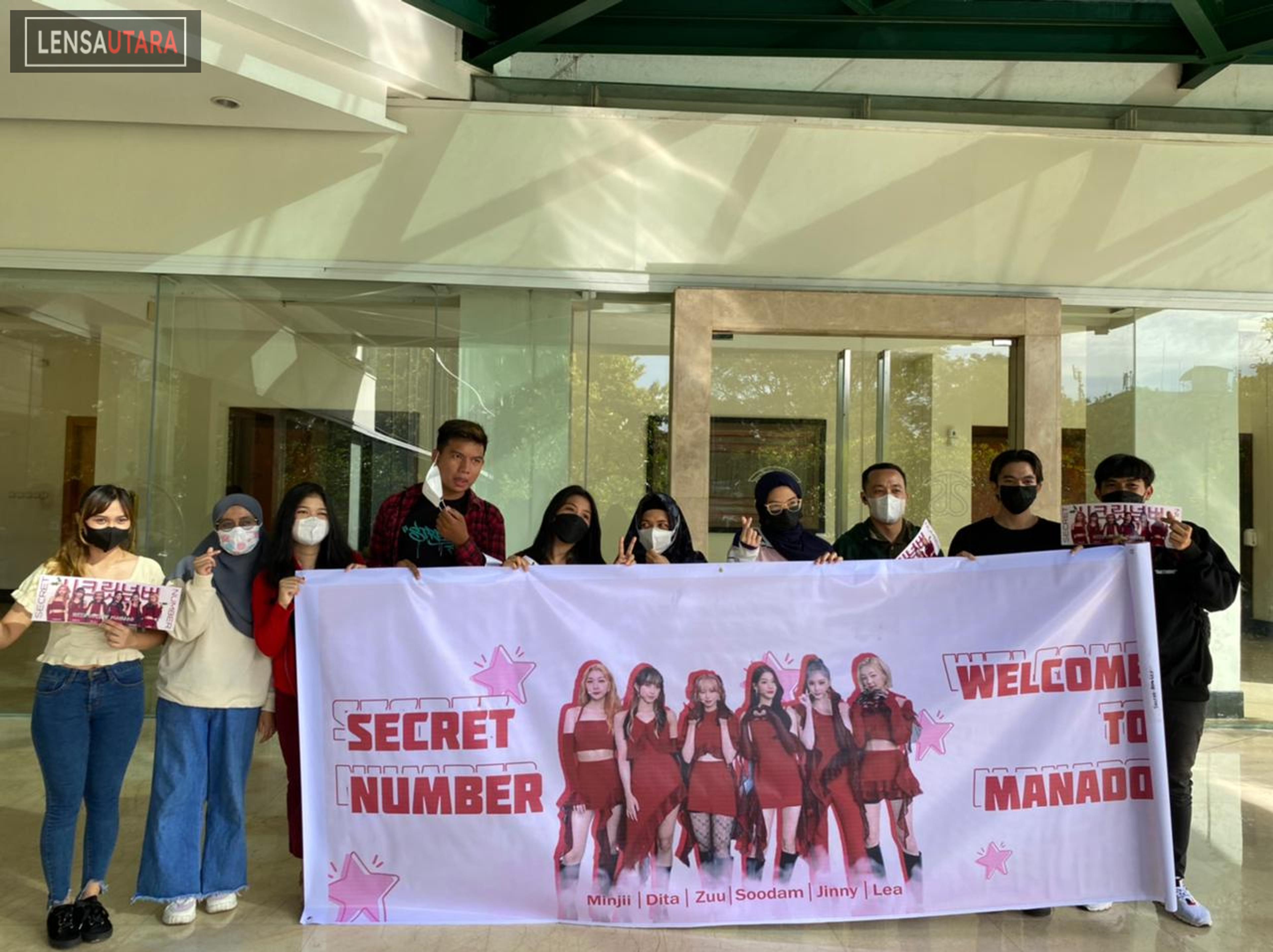 Secret Number Tiba di Manado, Disambut “Anyeonghaseo”