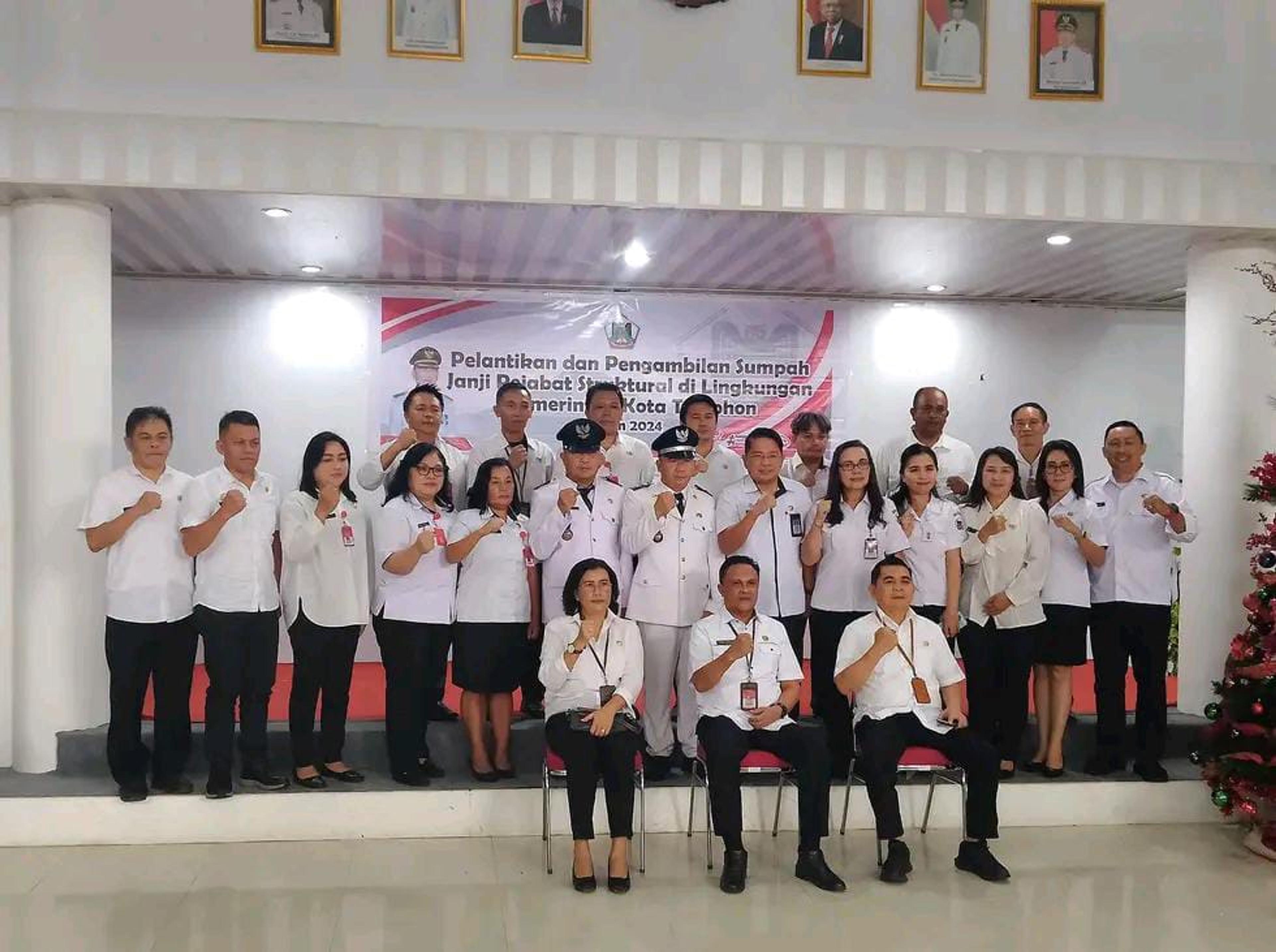 Pemkot Tomohon Lakukan Penyegaran, 54 Pejabat dan 2 Auditor Dilantik Sekot