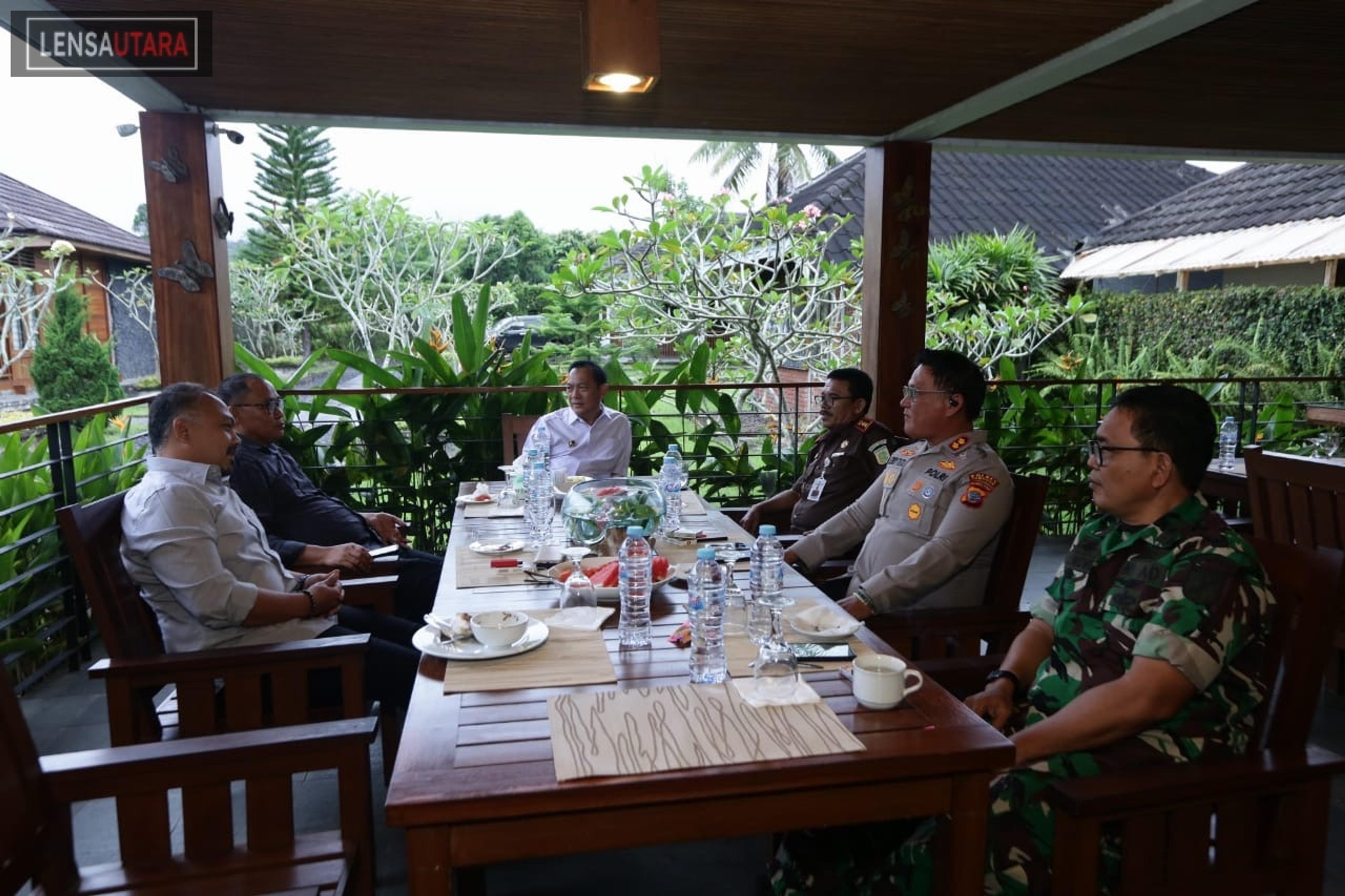 Bahas Program Peningkatan Kewaspadaan Nasional, Walikota CS Pimpin Rapat Forkopimda