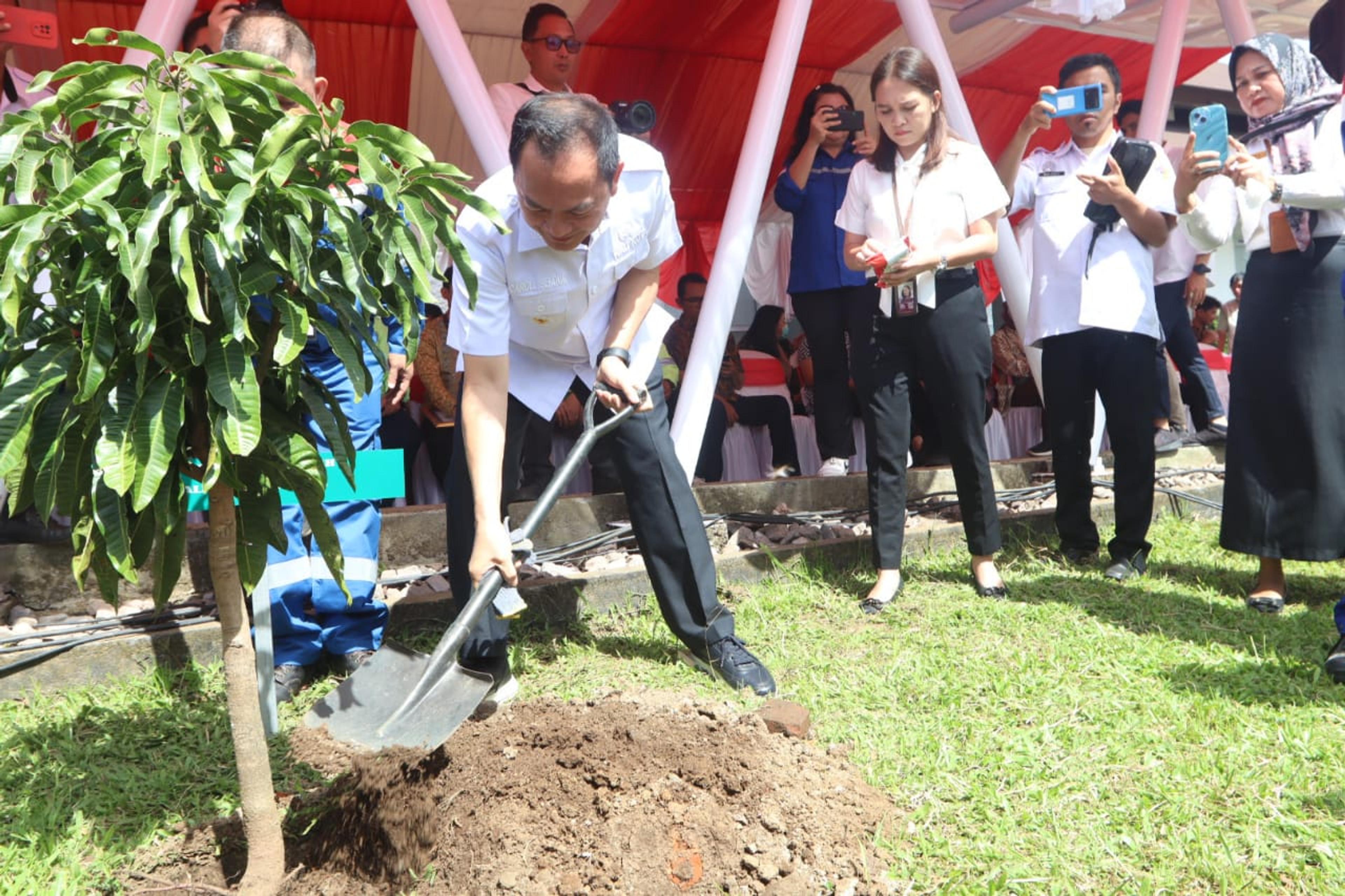 Pemkot Tomohon Raih Penghargaan Program K3 Tahun 2023