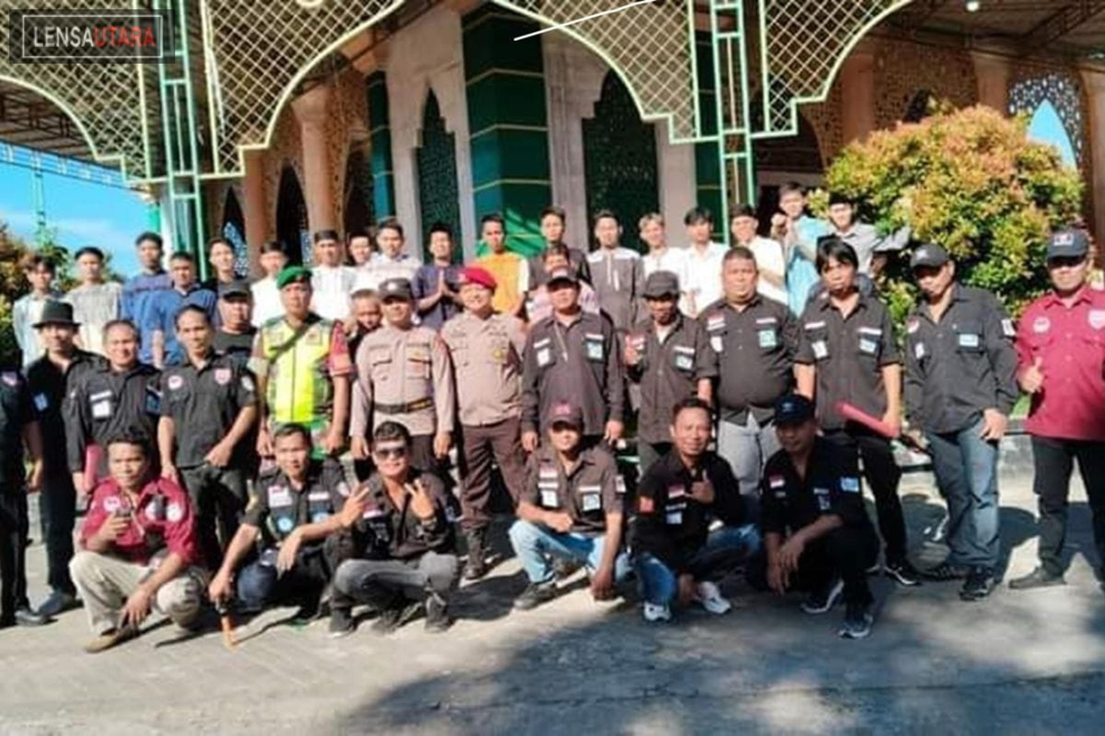 Umat Kristiani Ikut Mengamankan Shalat Idul Fitri di Sulut