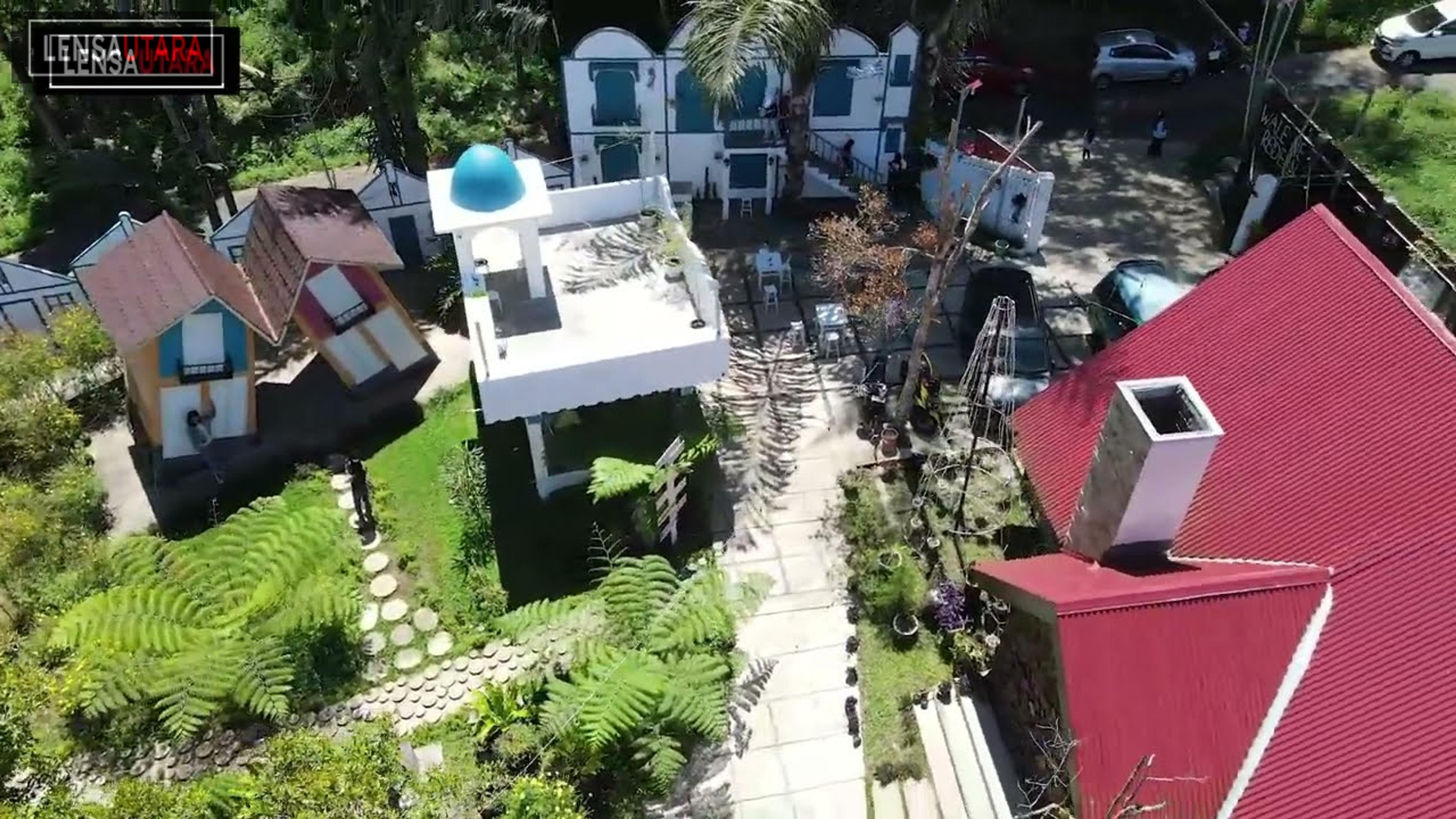Wale Ne Reiden, Wisata Rumah Miring di Kota Tomohon