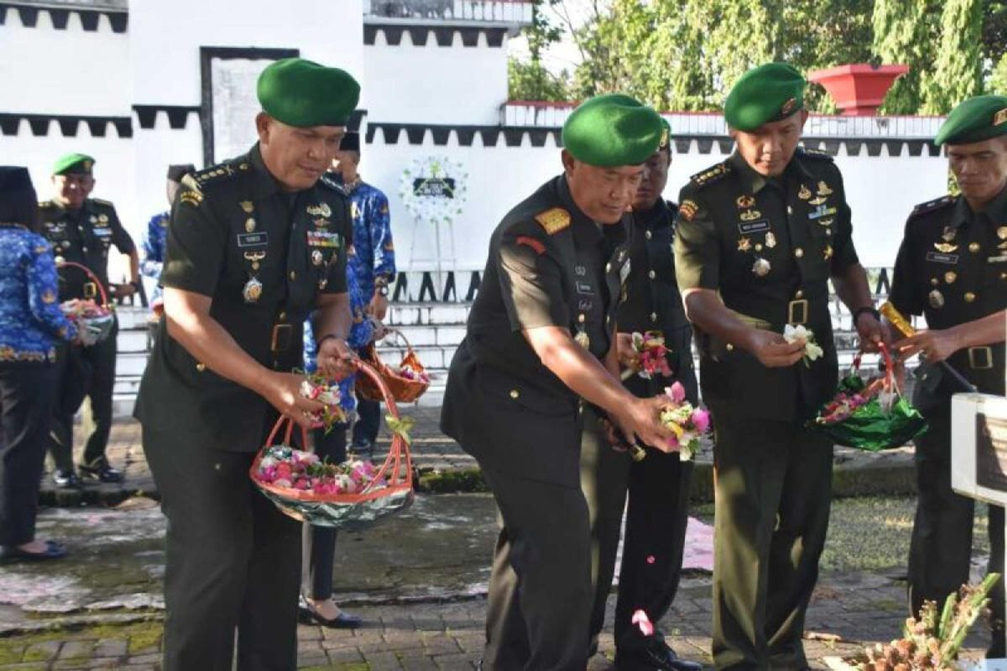 Danrem 131/Santiago: Ziarah TMP Untuk Menghormati Para Pahlawan
