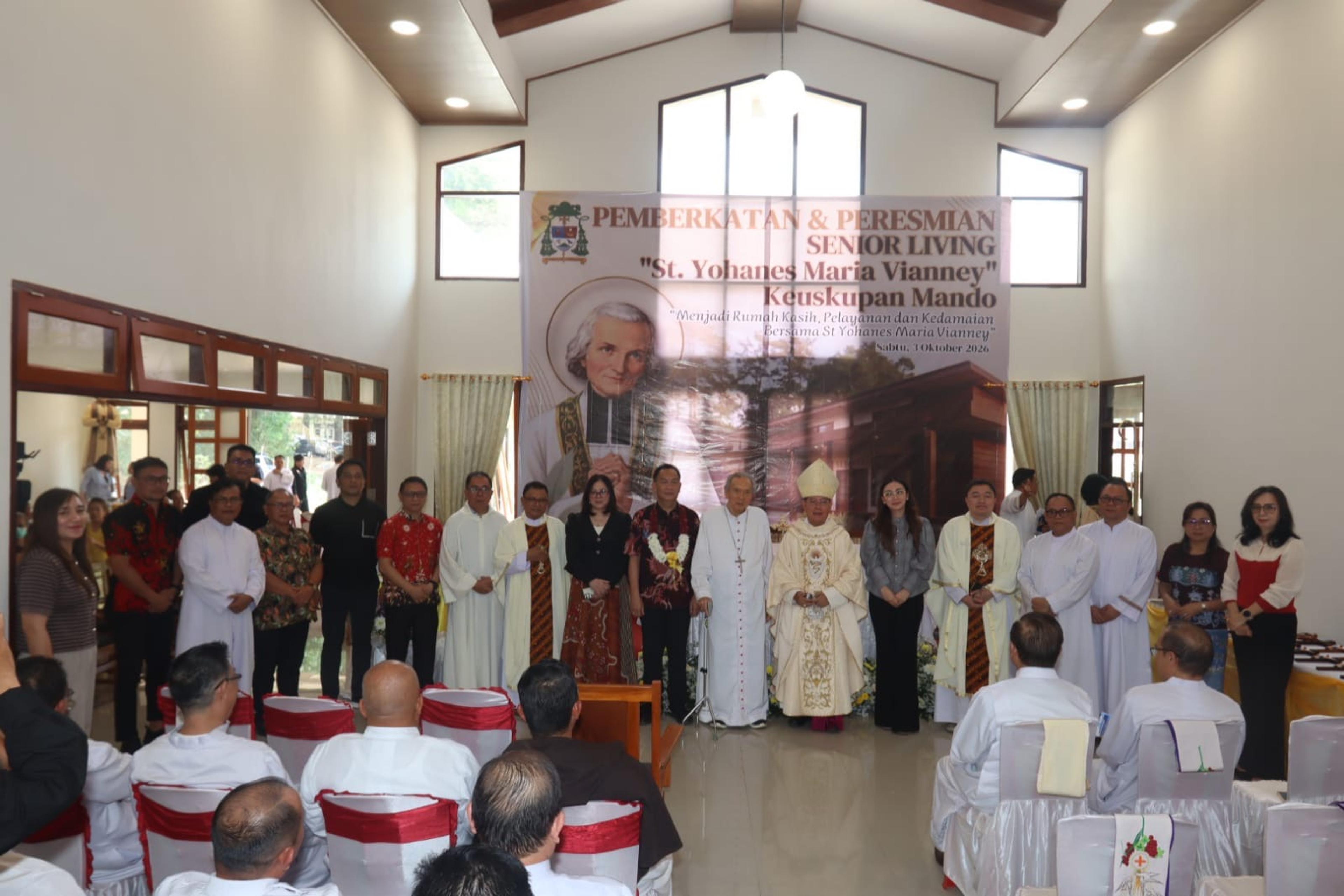 Wali Kota Tomohon Caroll Senduk menghadiri acara Pemberkatan dan Peresmian Senior Living St. Yohanes Maria Vianney Keuskupan Manado. (Ist)