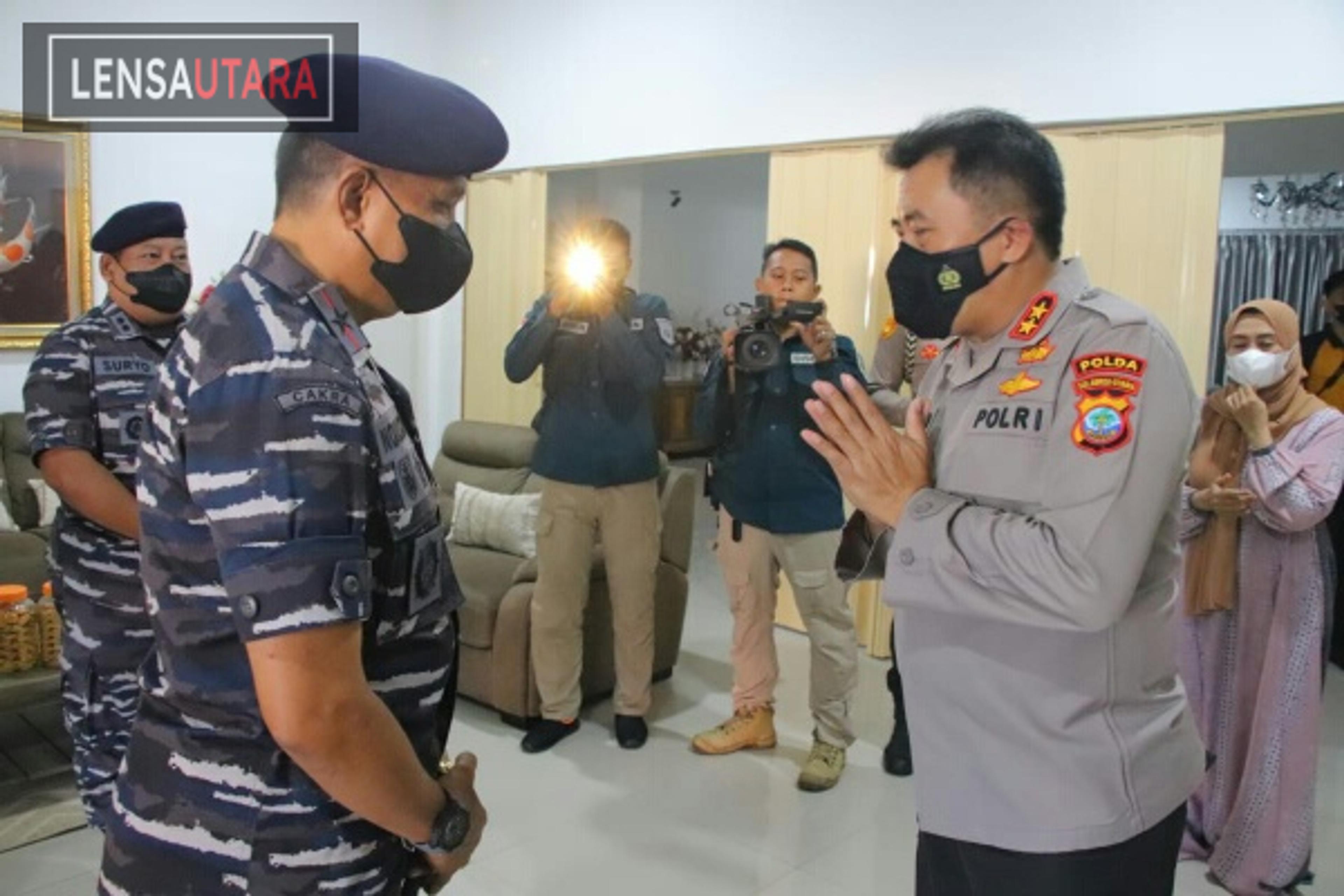Di Hari Bhayangkara ke-76, Petinggi TNI Beri Kejutan Kapolda Sulut