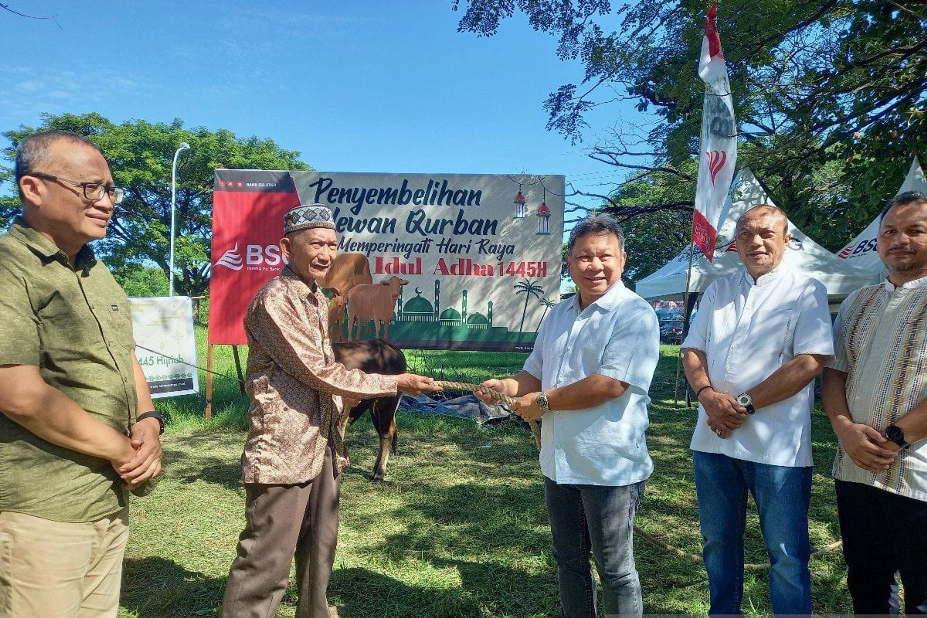 Salurkan Hewan Kurban, Dirut BSG: Idul Adha Tingkatkan Ketaatan pada Perintah Tuhan