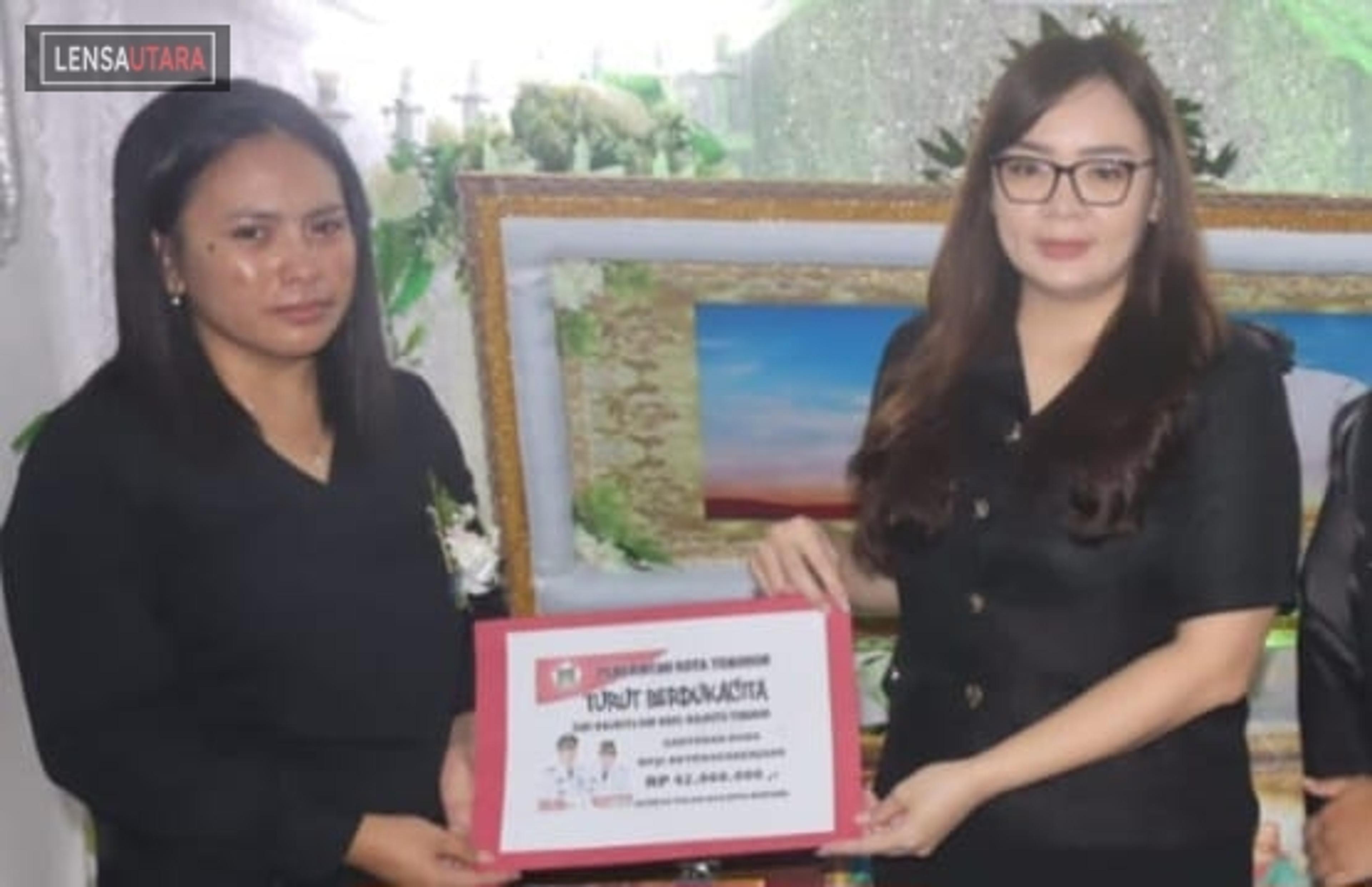 Wakil Walikota Tomohon Melayat di Rumah Duka Keluarga Mogot-Pusung