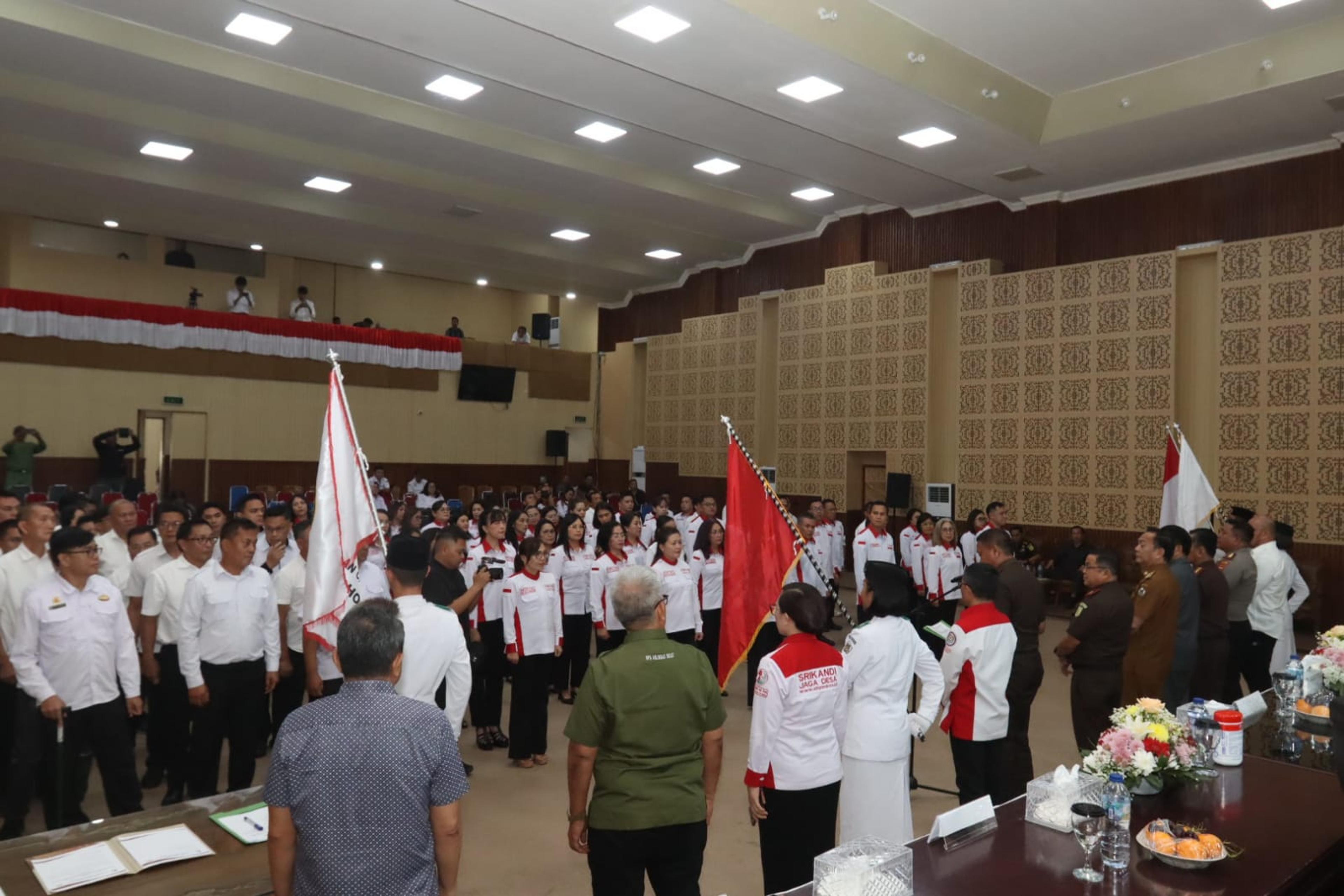 Wali Kota Tomohon Caroll Senduk menghadiri pelantikan dan pengukuhan Pengurus DPC ABPEDNAS, DPC Srikandi Jaga Desa, serta DPC ASLINMAS Kota Tomohon periode 2026–2031. (Ist)