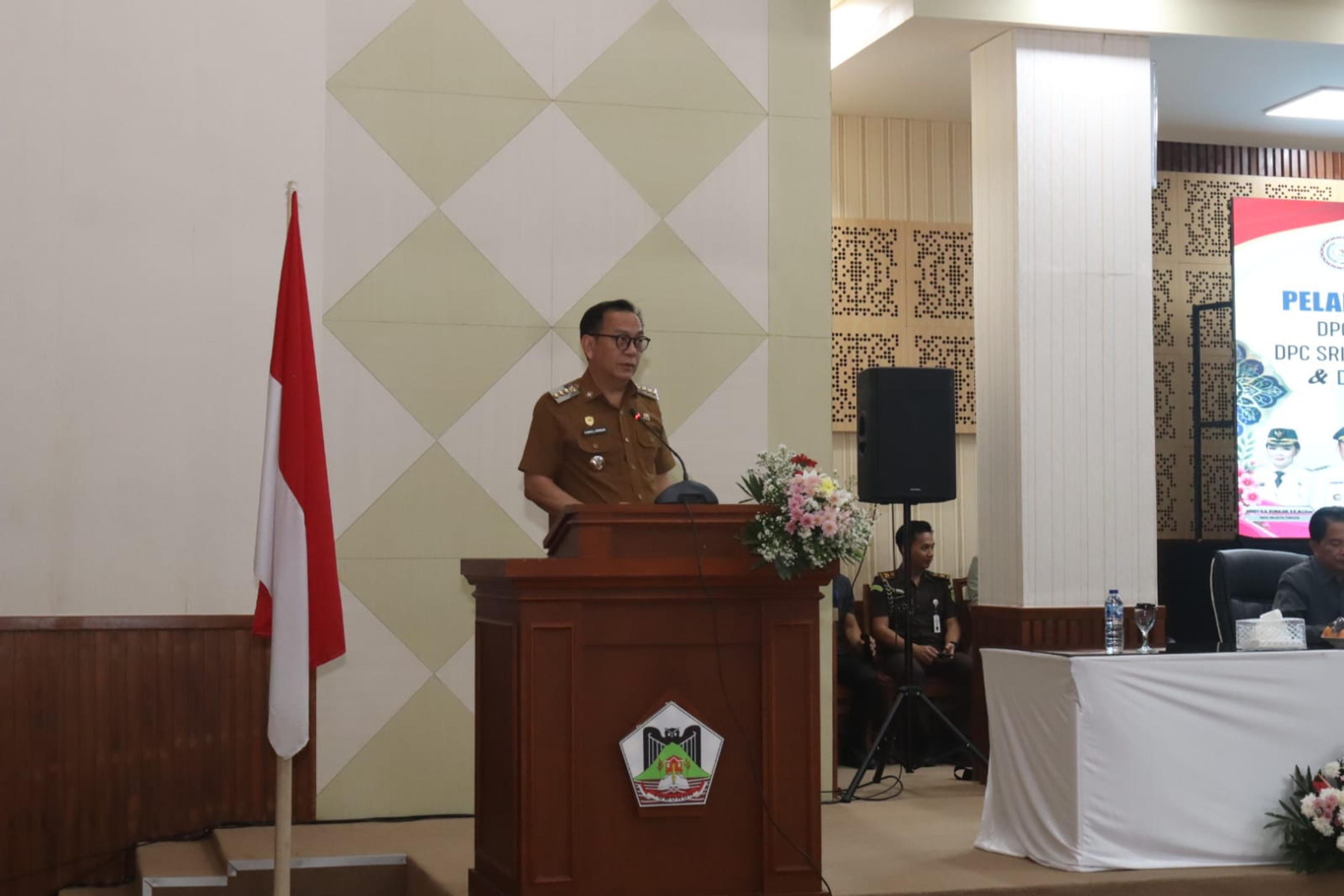 Wali Kota Tomohon Caroll Senduk menghadiri pelantikan dan pengukuhan Pengurus DPC ABPEDNAS, DPC Srikandi Jaga Desa, serta DPC ASLINMAS Kota Tomohon periode 2026–2031. (Ist)