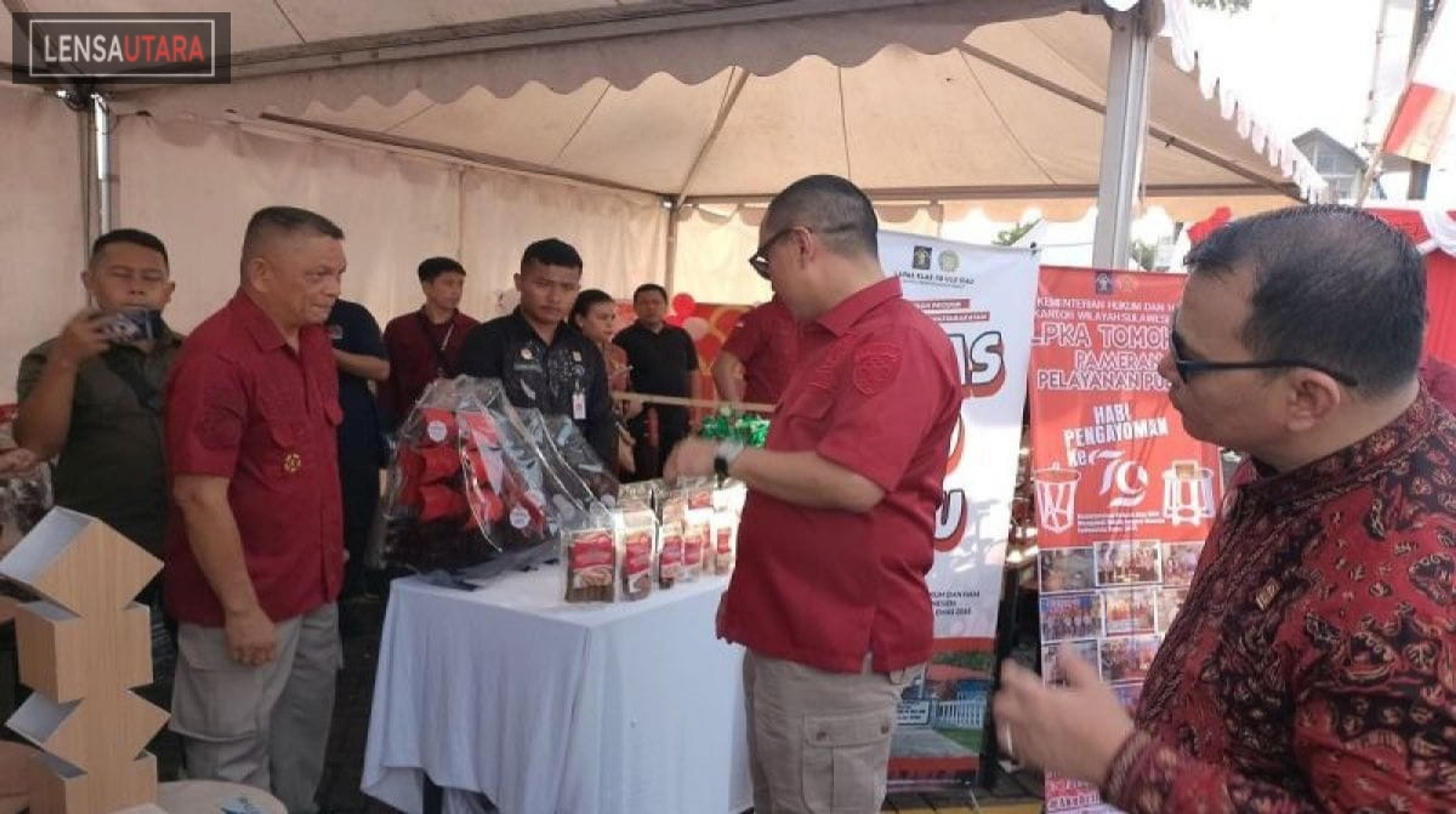 Lapas Ulu Siau Tampilkan produk WBP Pada Pameran Pelayanan Publik