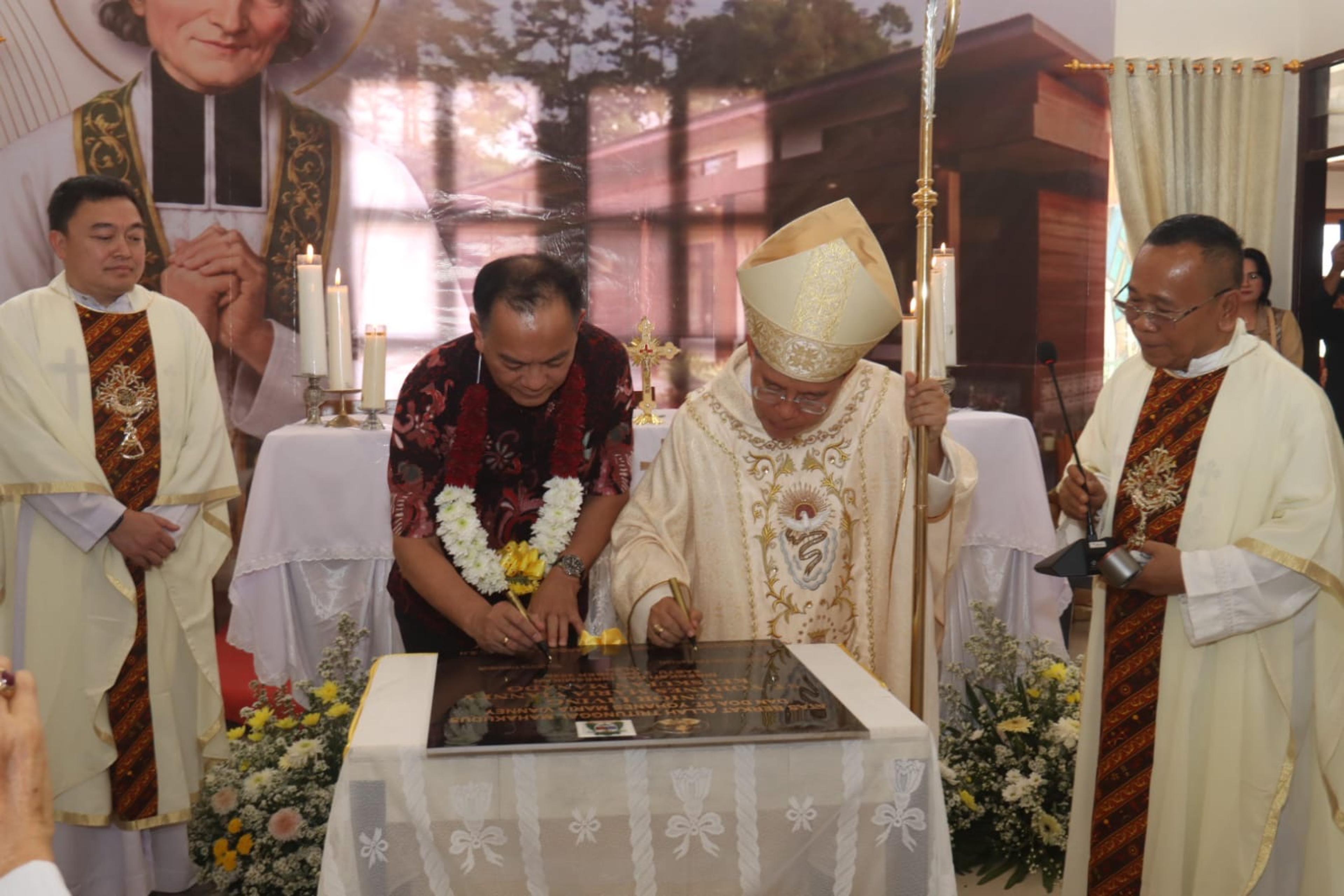 Wali Kota Tomohon Hadiri Pemberkatan dan Peresmian Senior Living St. Yohanes Maria Vianney Keuskupan Manado