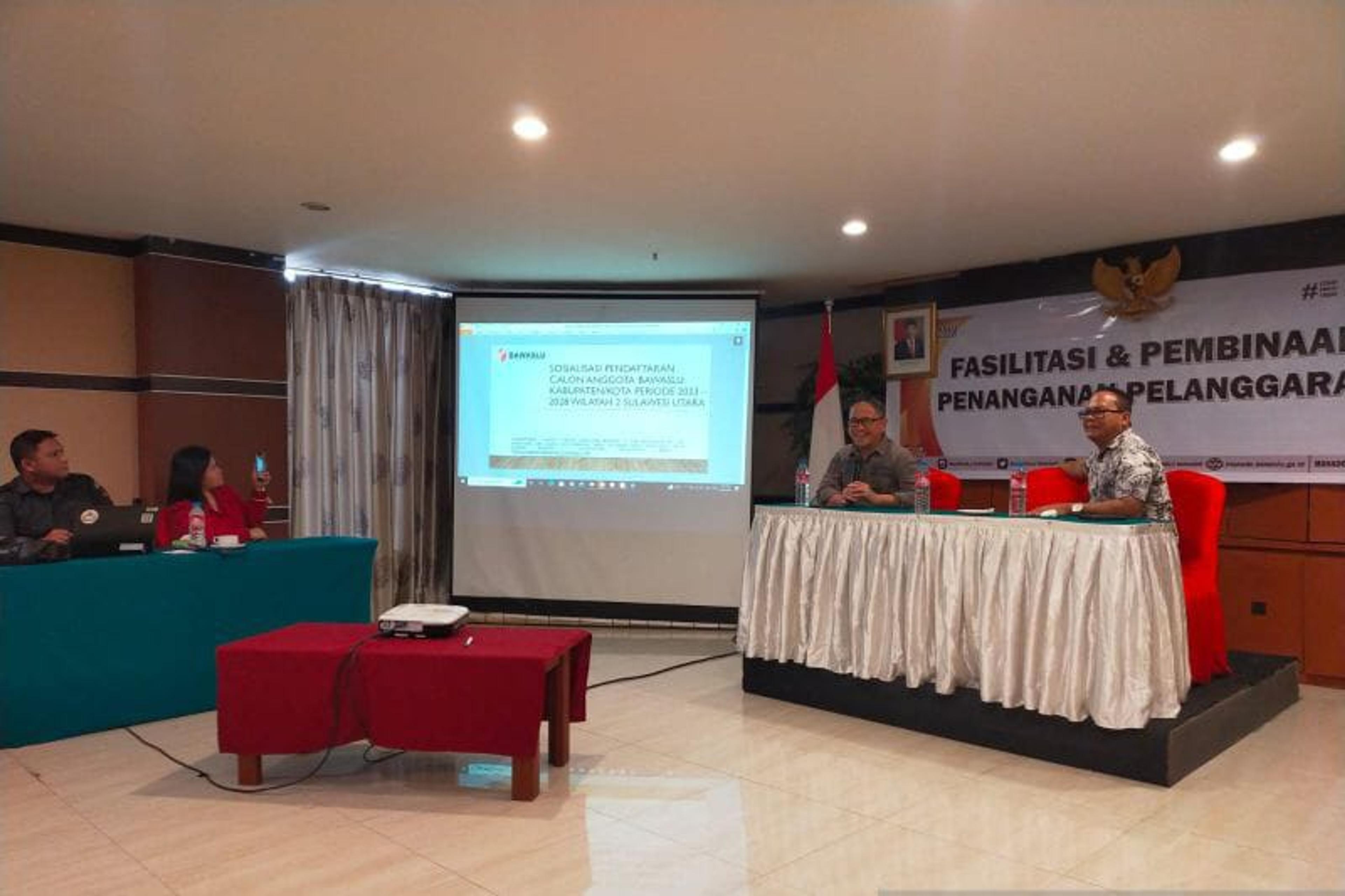 Bawaslu Manado Ajak Pekerja Media Edukasi Masyarakat Soal Pengawasan