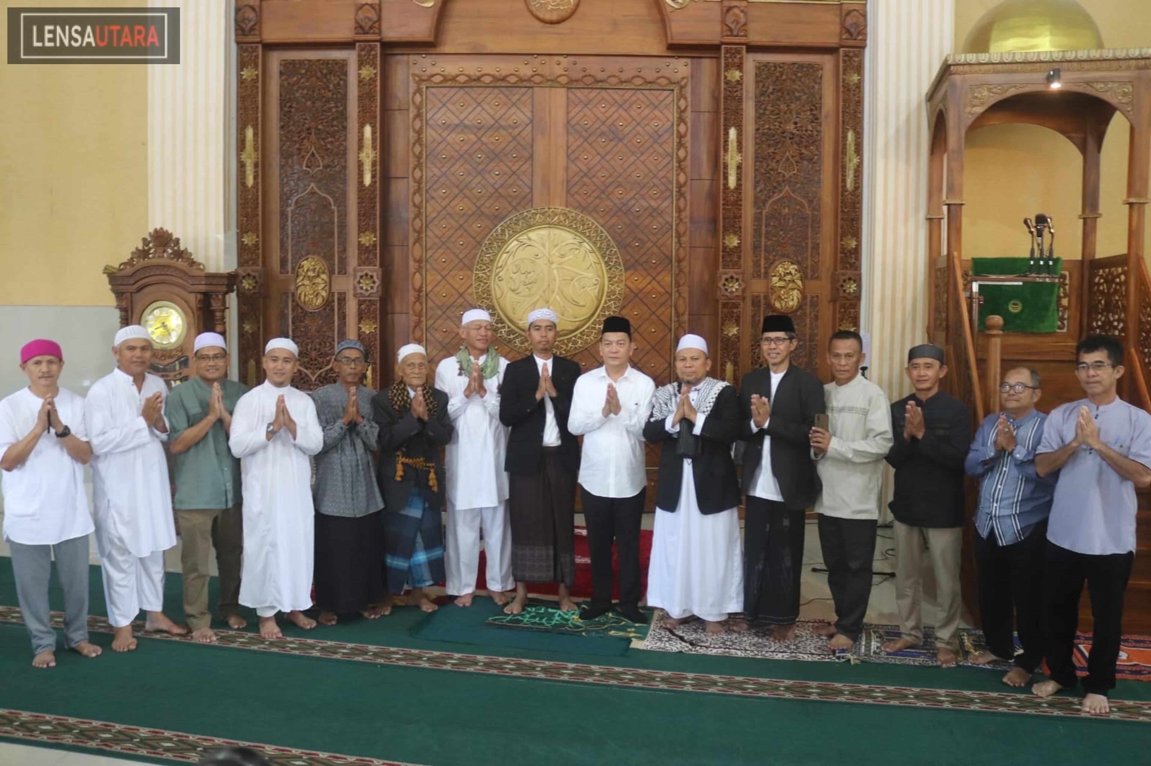 Moment Idul Fitri 1445 H, Caroll Senduk Ajak Umat Muslim Hidup Rukun dan Damai