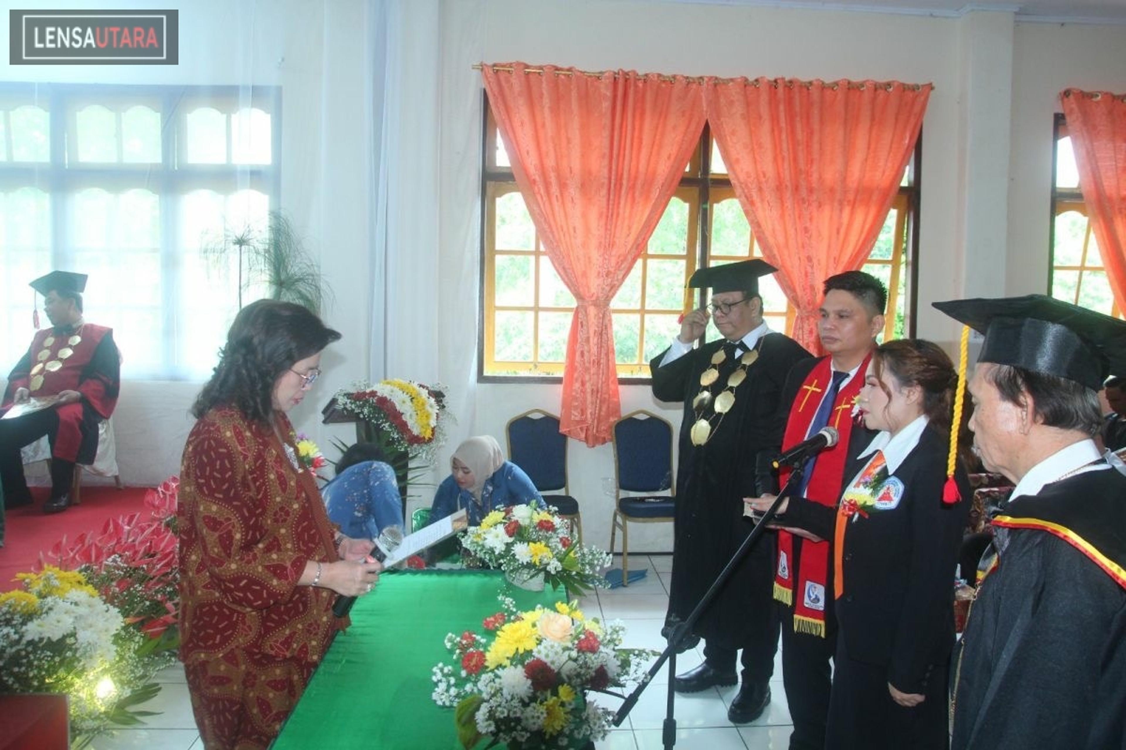 Anggela Adam Jadi Rektor Unsrit Tomohon yang Baru