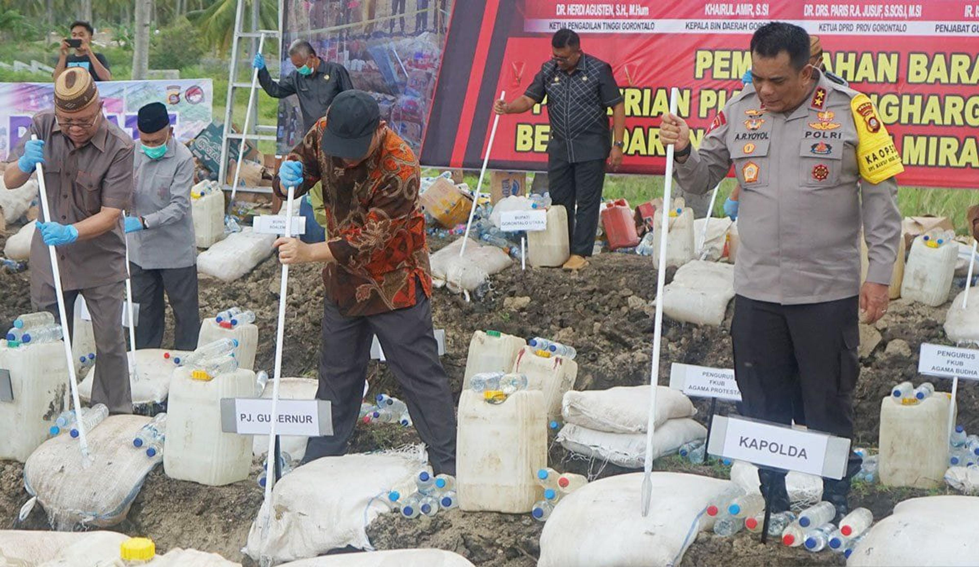 Polda Gorontalo Musnahkan 29.778 liter Captikus