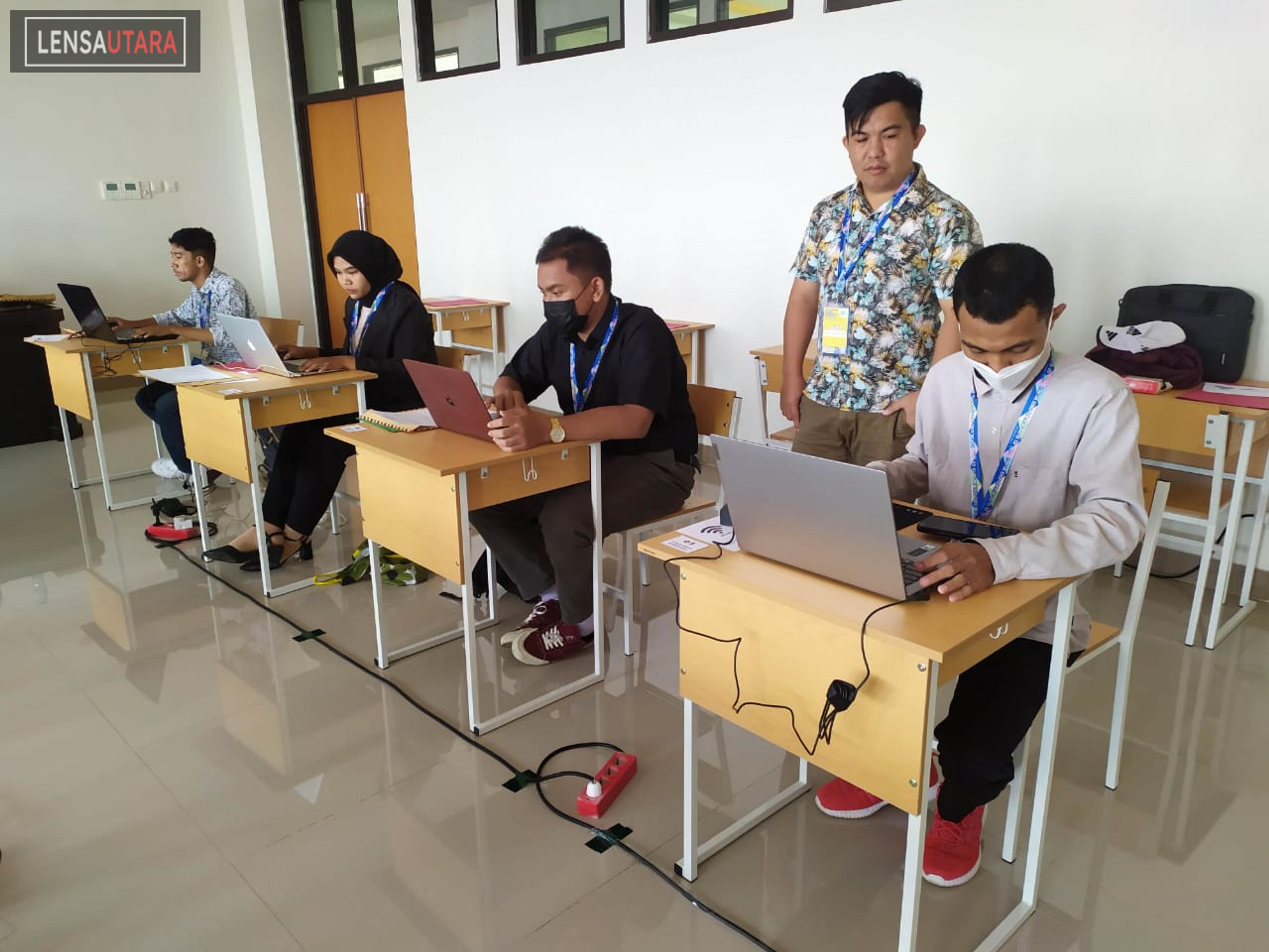 Politeknik Manado Tuan Rumah Business Administration Competition Ke-8