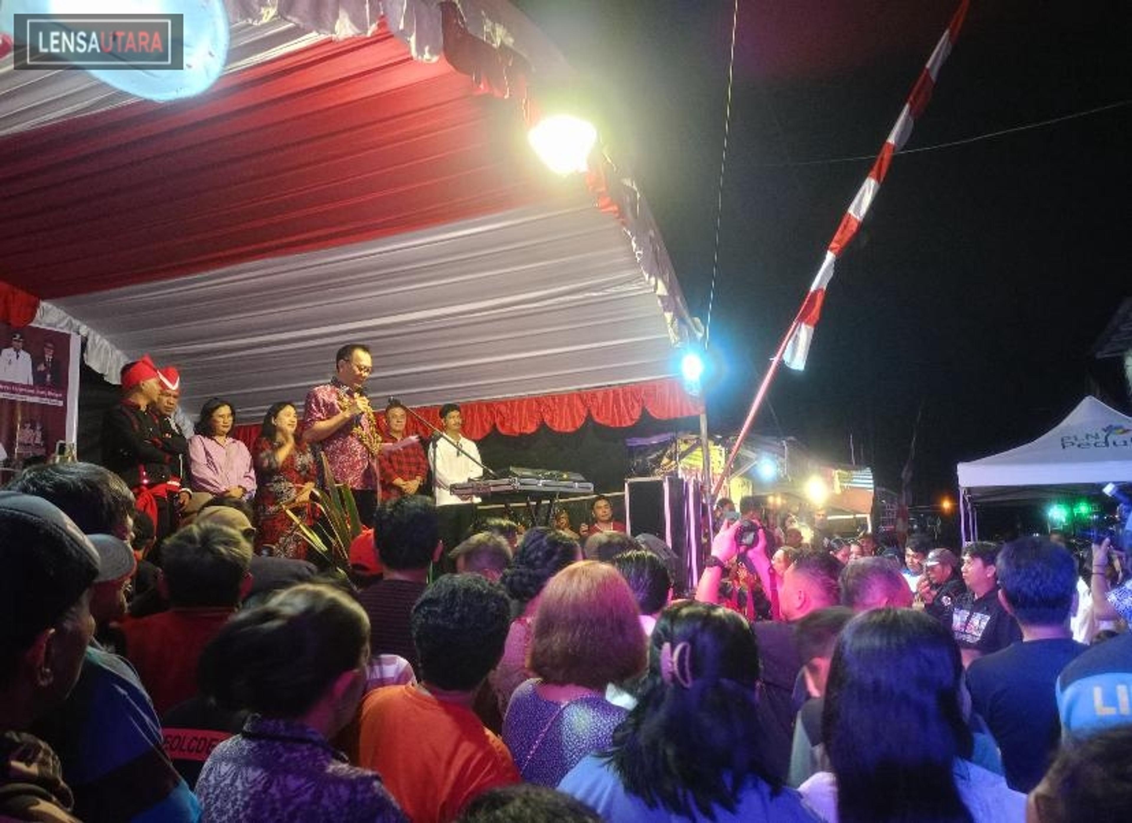 Walikota Caroll Bersyukur Bersama Warga Tinoor di HUT Royong Tinoor Ke-249