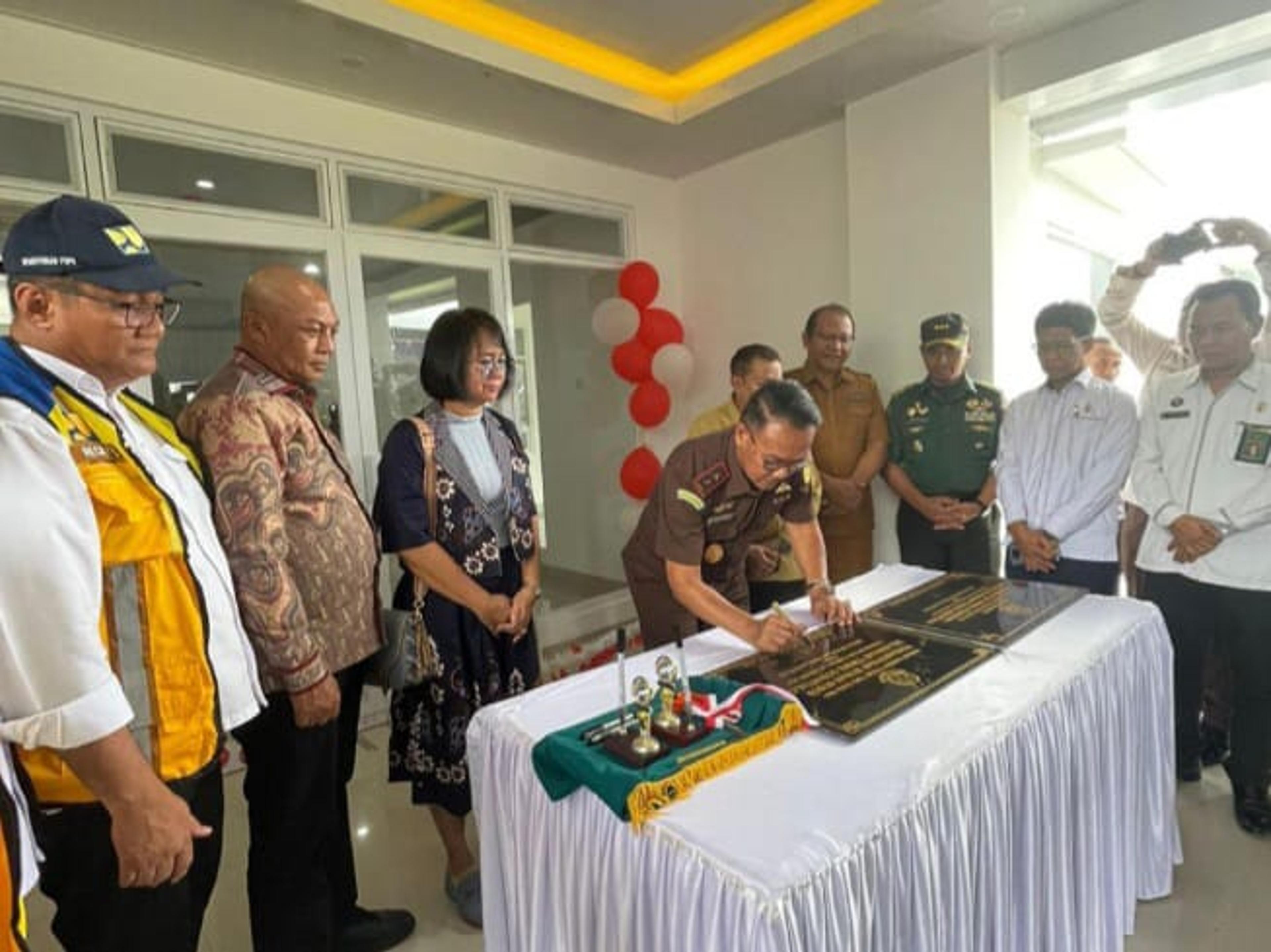 Direktur Kepatuhan BSG Hadiri Peresmian Gedung PTSP dan Rusun Kejati Gorontalo