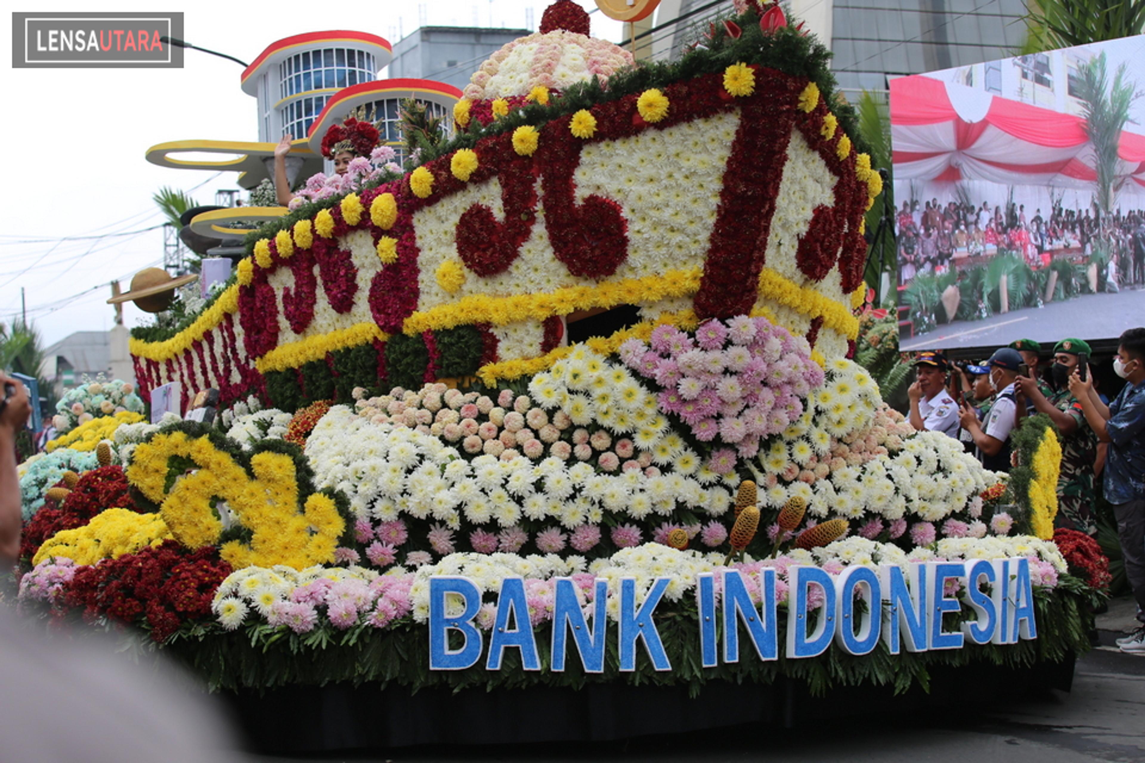 Kendaraan Hias Bank Indonesia Juara Tournament of Flower di TIFF