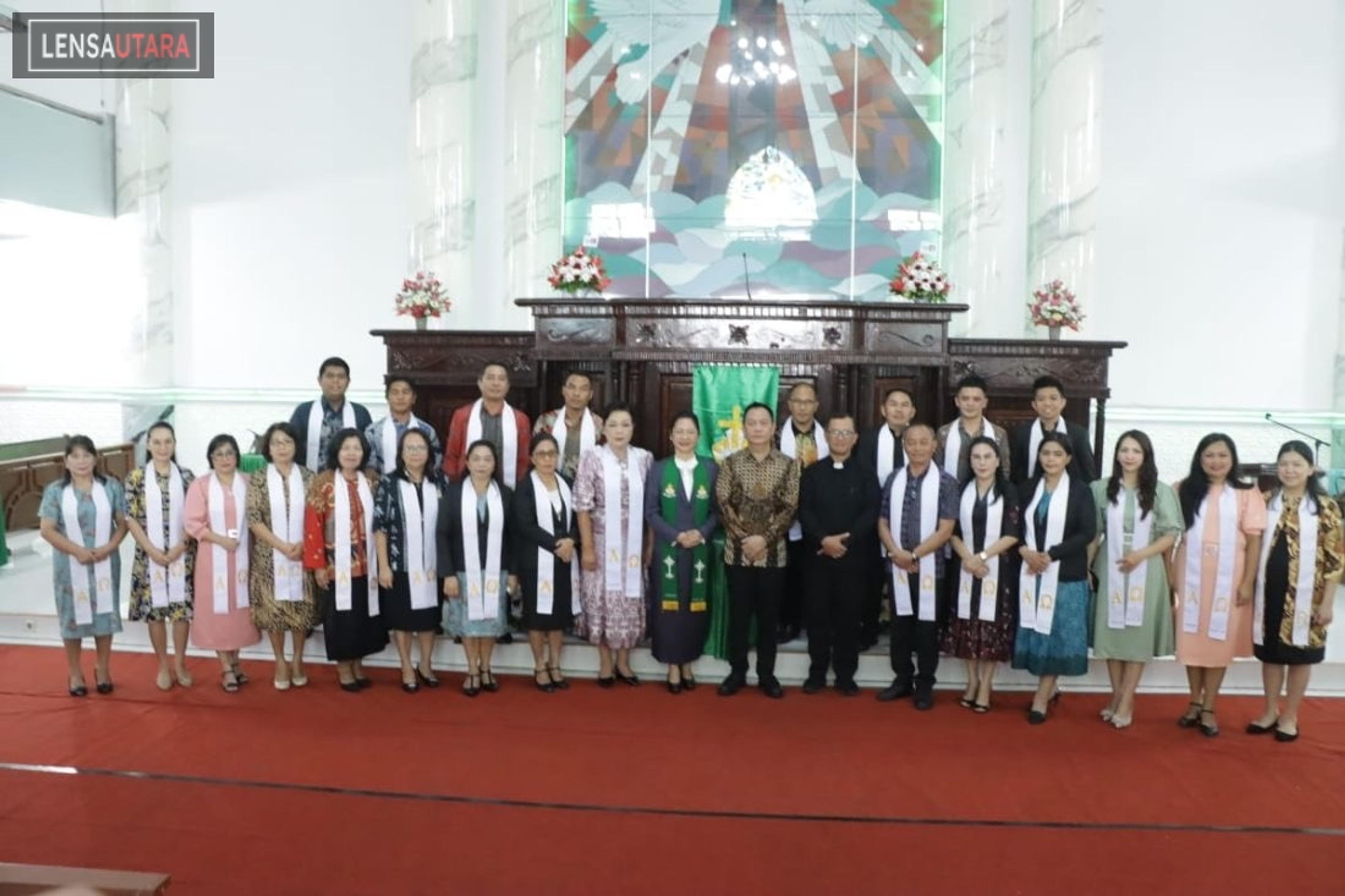 Di Usia Pelayanan ke-88 Tahun, Walikota Tomohon Minta WKI GMIM Terus Berkarya