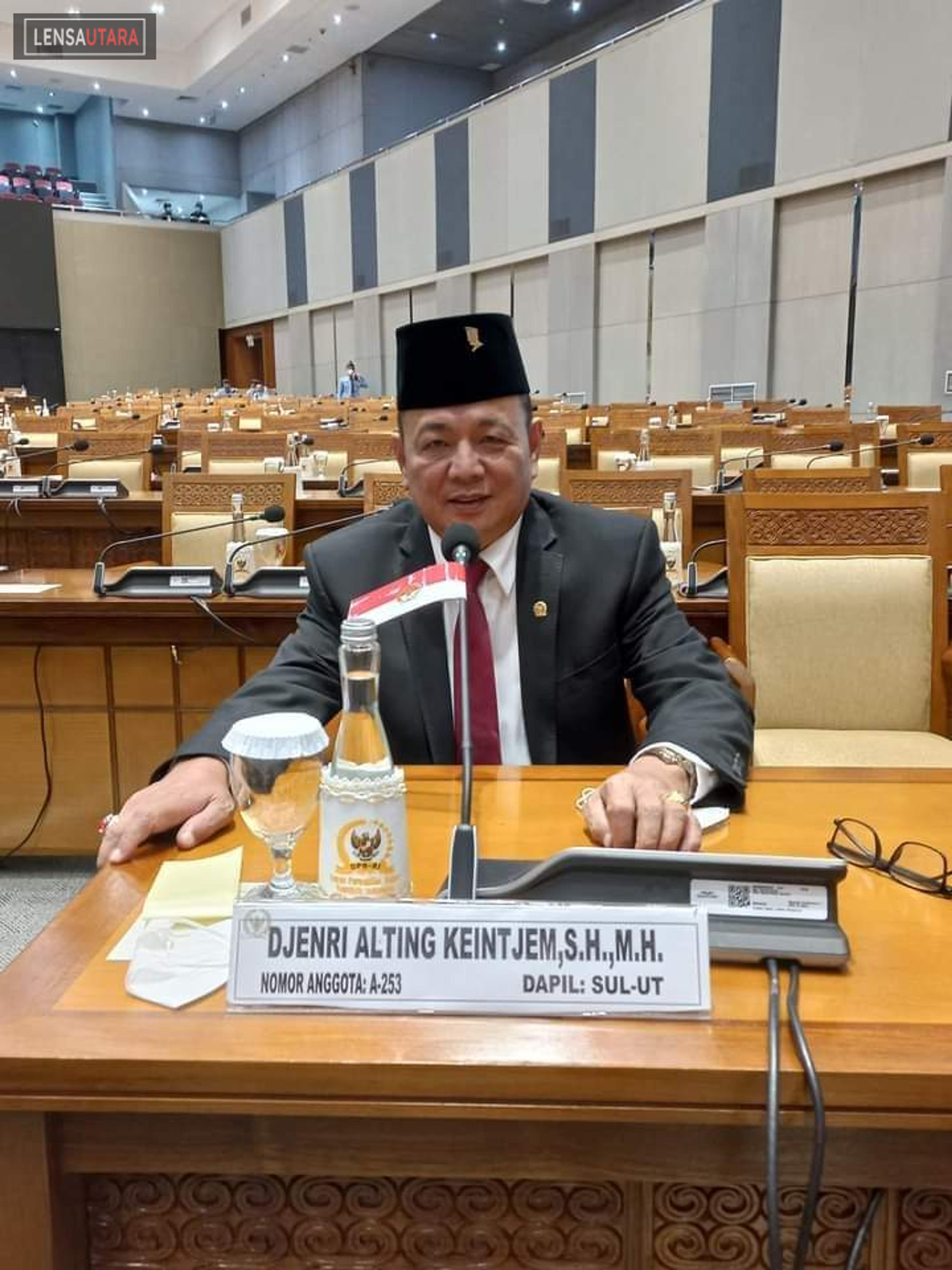 Djendri Keintjem Kembali Jadi Anggota DPR RI, Gantikan Herson Mayulu