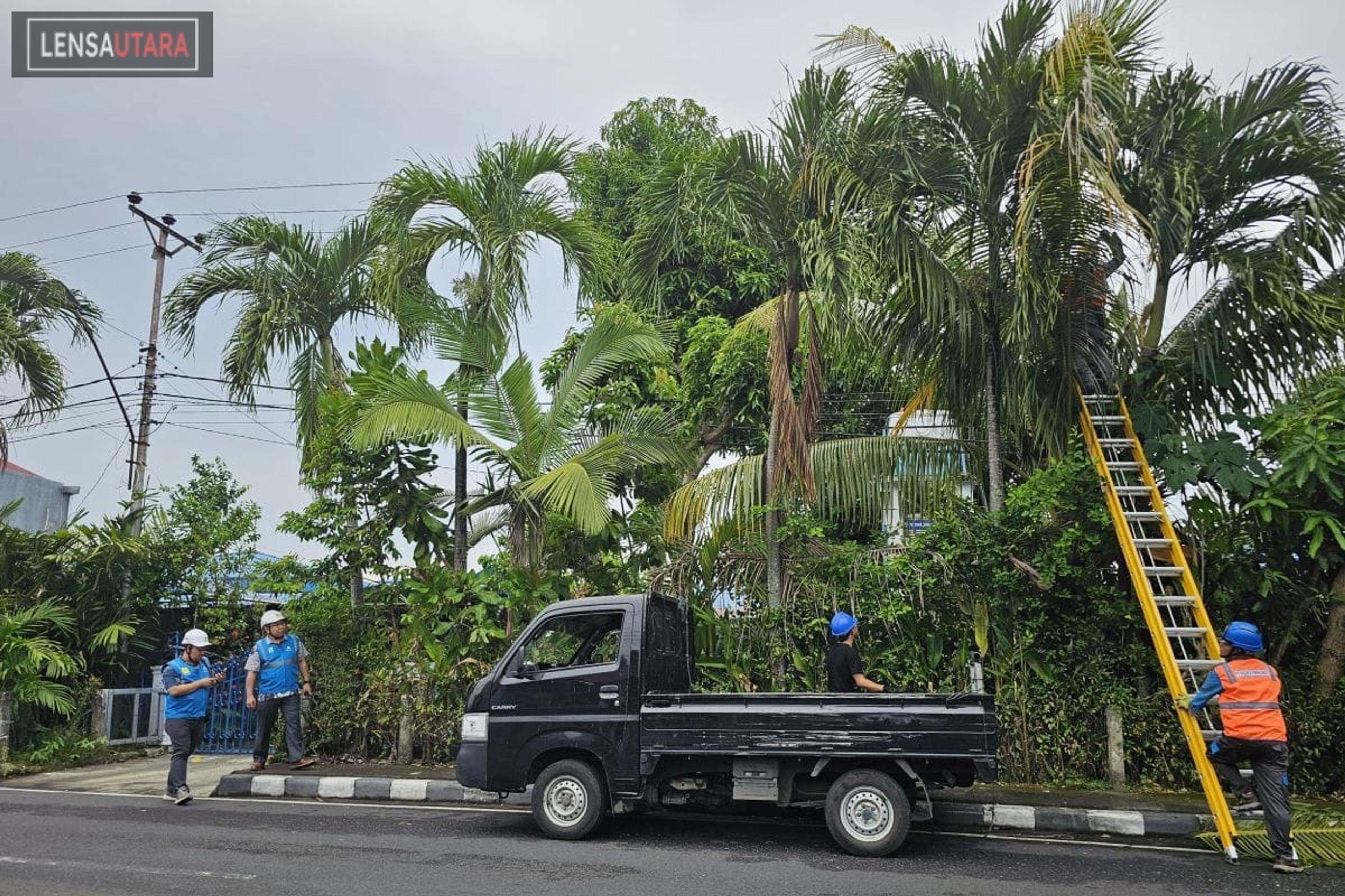 PLN Sulutenggo: Perhatikan Jaringan Listrik Saat Cuaca Ekstrem
