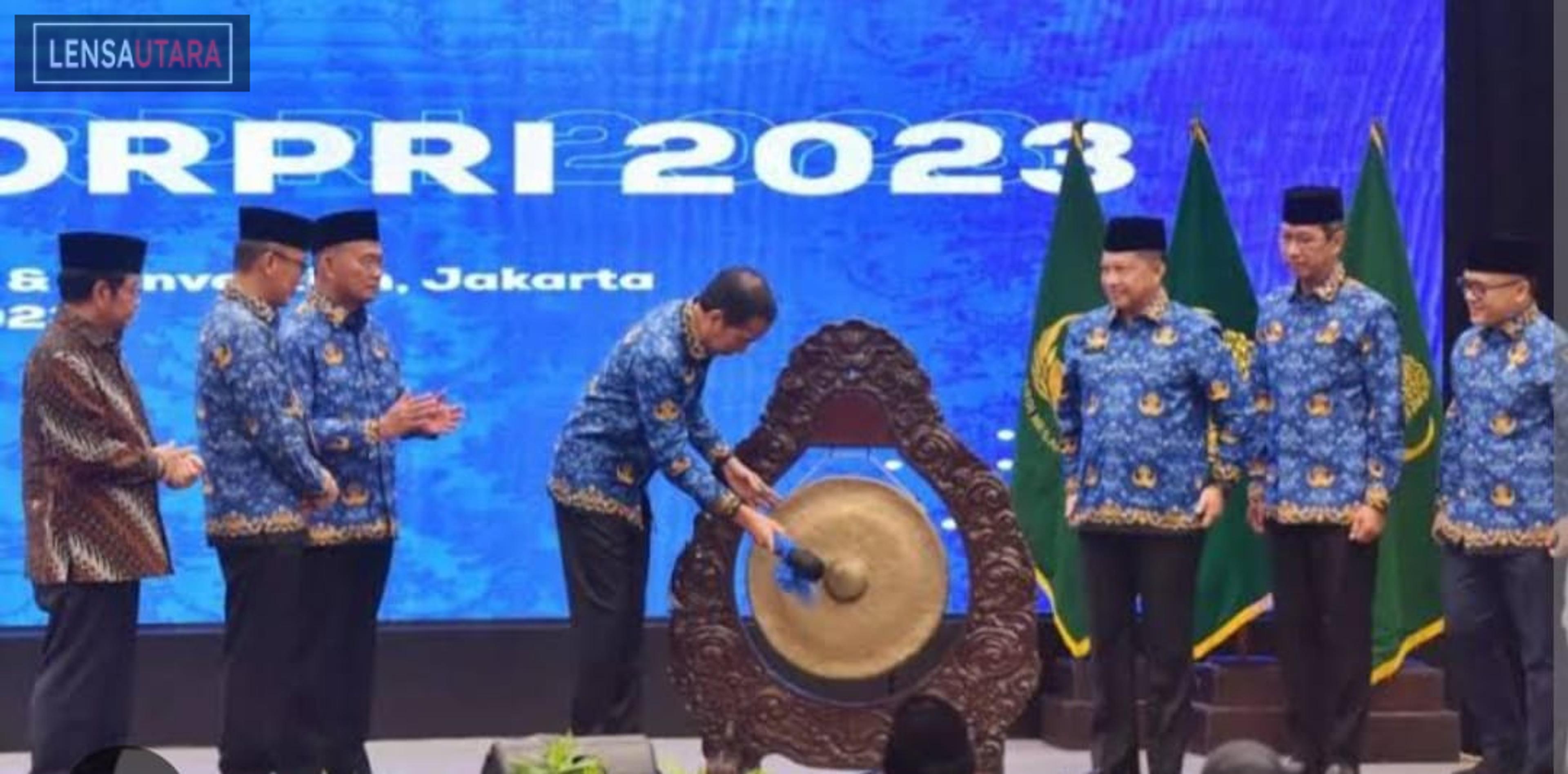 Roring Tuntut Seluruh PNS Wajib Berubah dan Beradaptasi